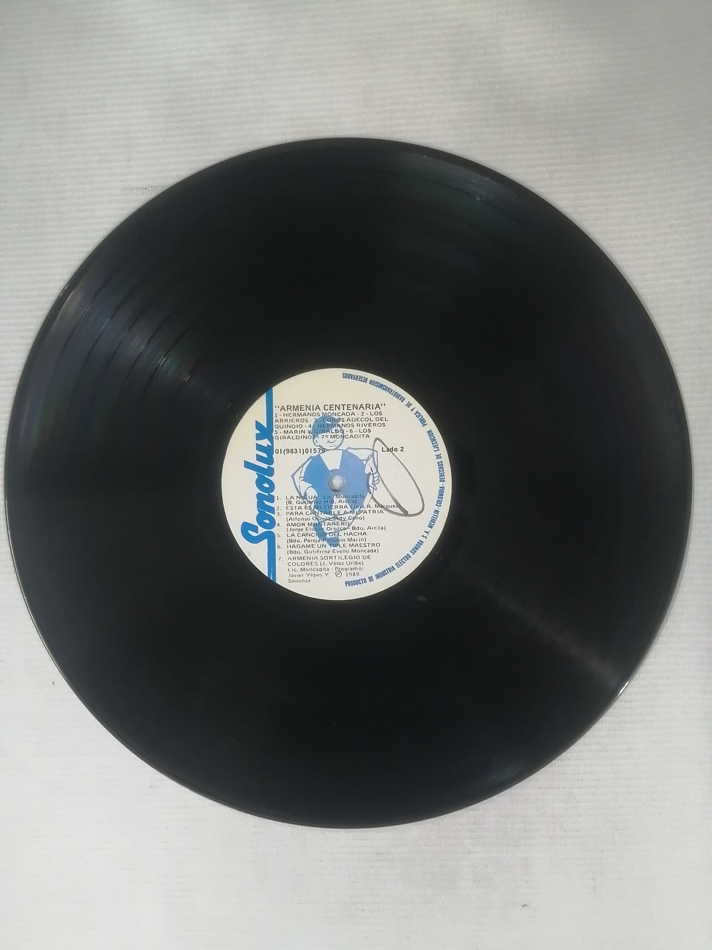 LP ARMENIA CENTENARIA - VARIOS INTÉRPRETES