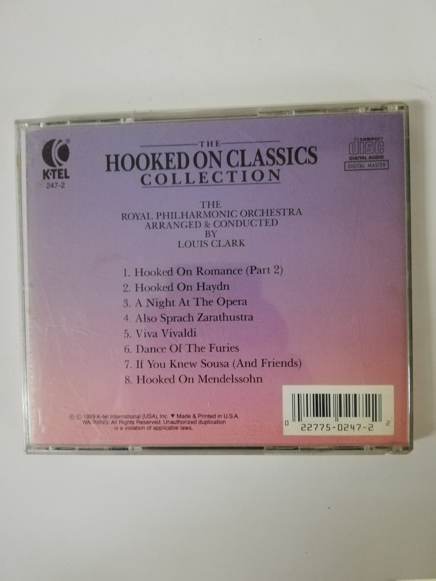 CD THE ROYAL PHILHARMONIC ORCHESTRA ARRANGED & CONDUCTED BY LOUIS CLARK - THE HOOKED CLASSICS COLLECTION
