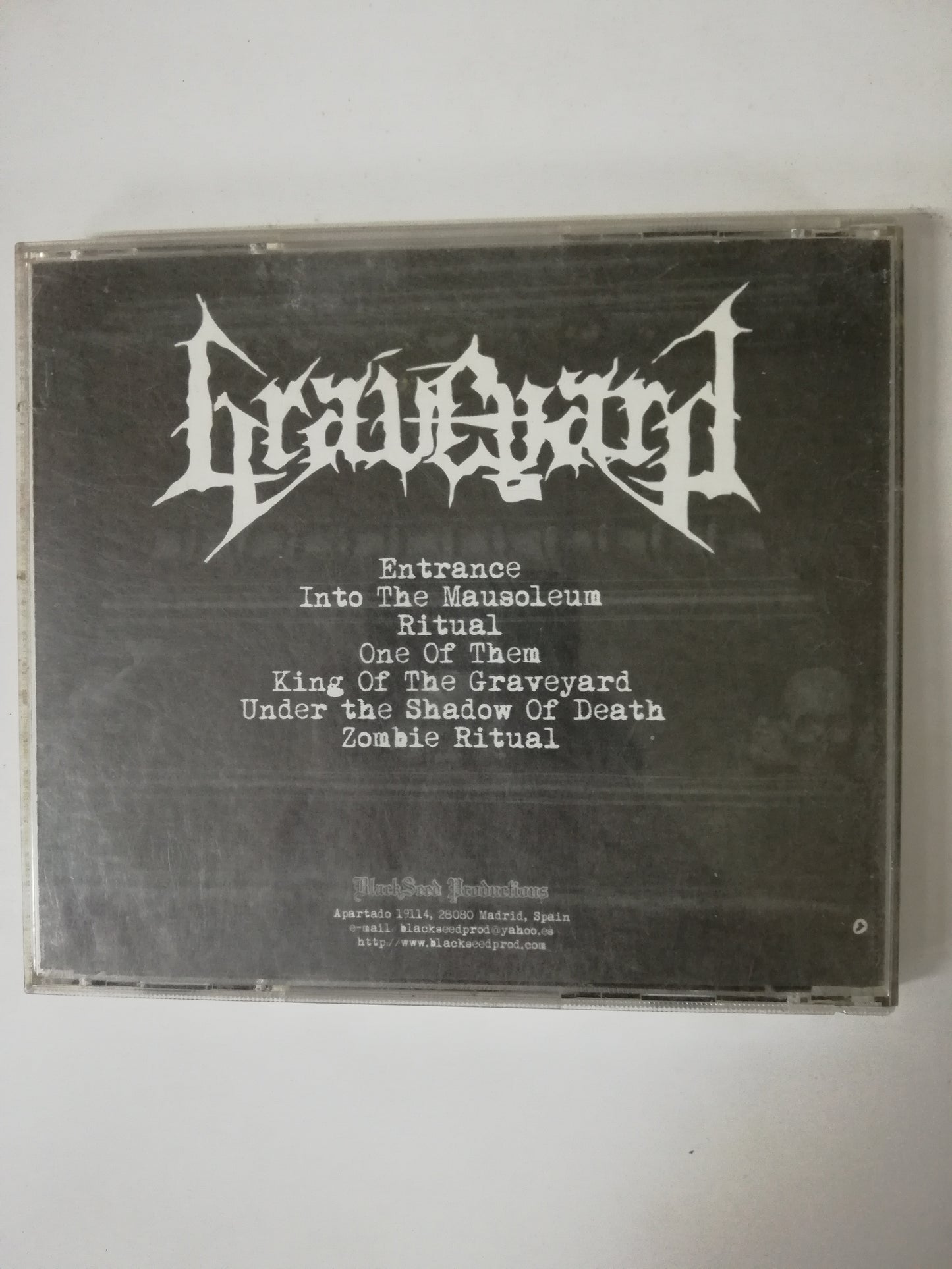 CD GRAVEYARD - INTO THE MAUSOLEUM