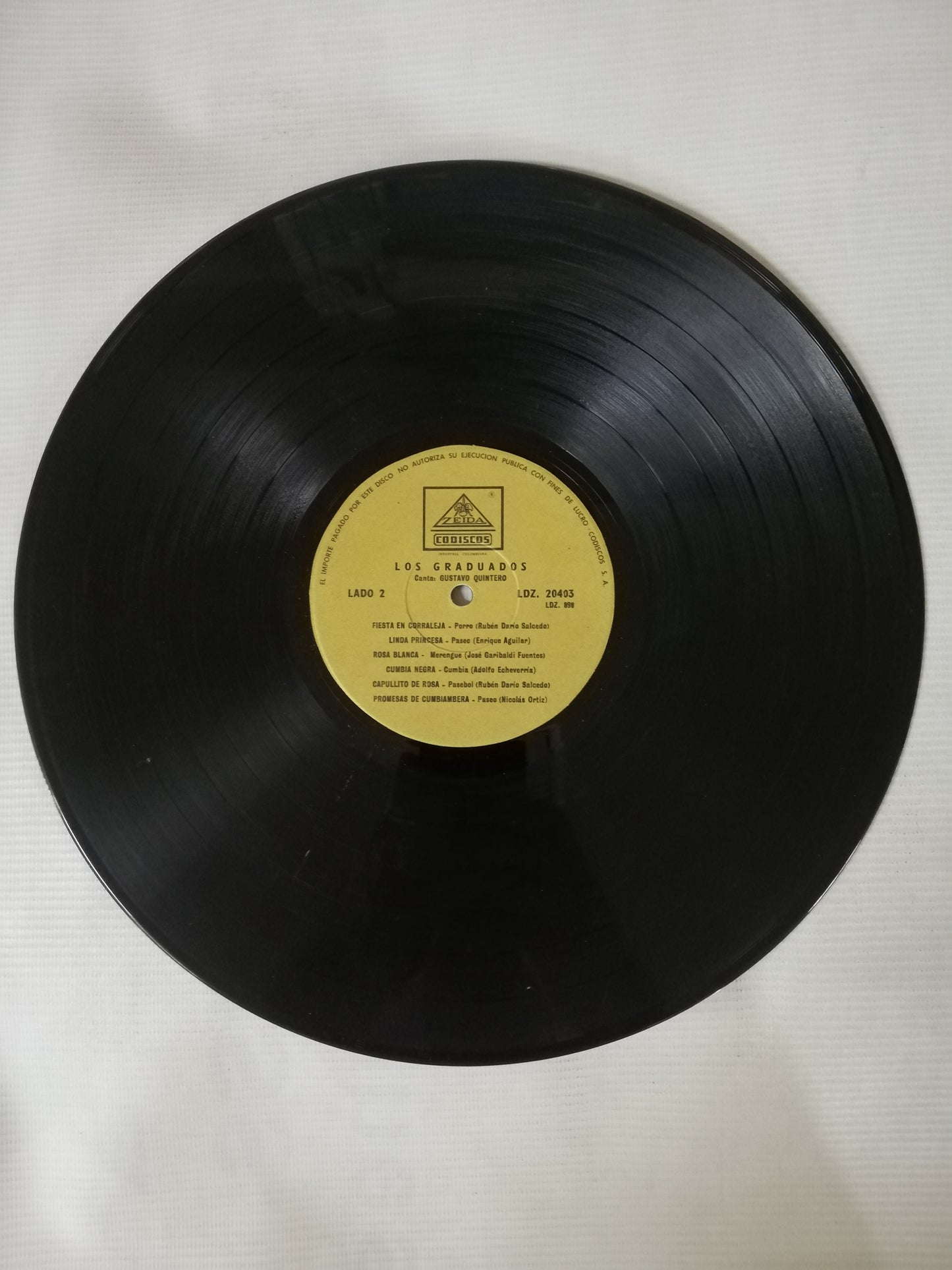 LP LOS GRADUADOS - CANTA: GUSTAVO QUINTERO