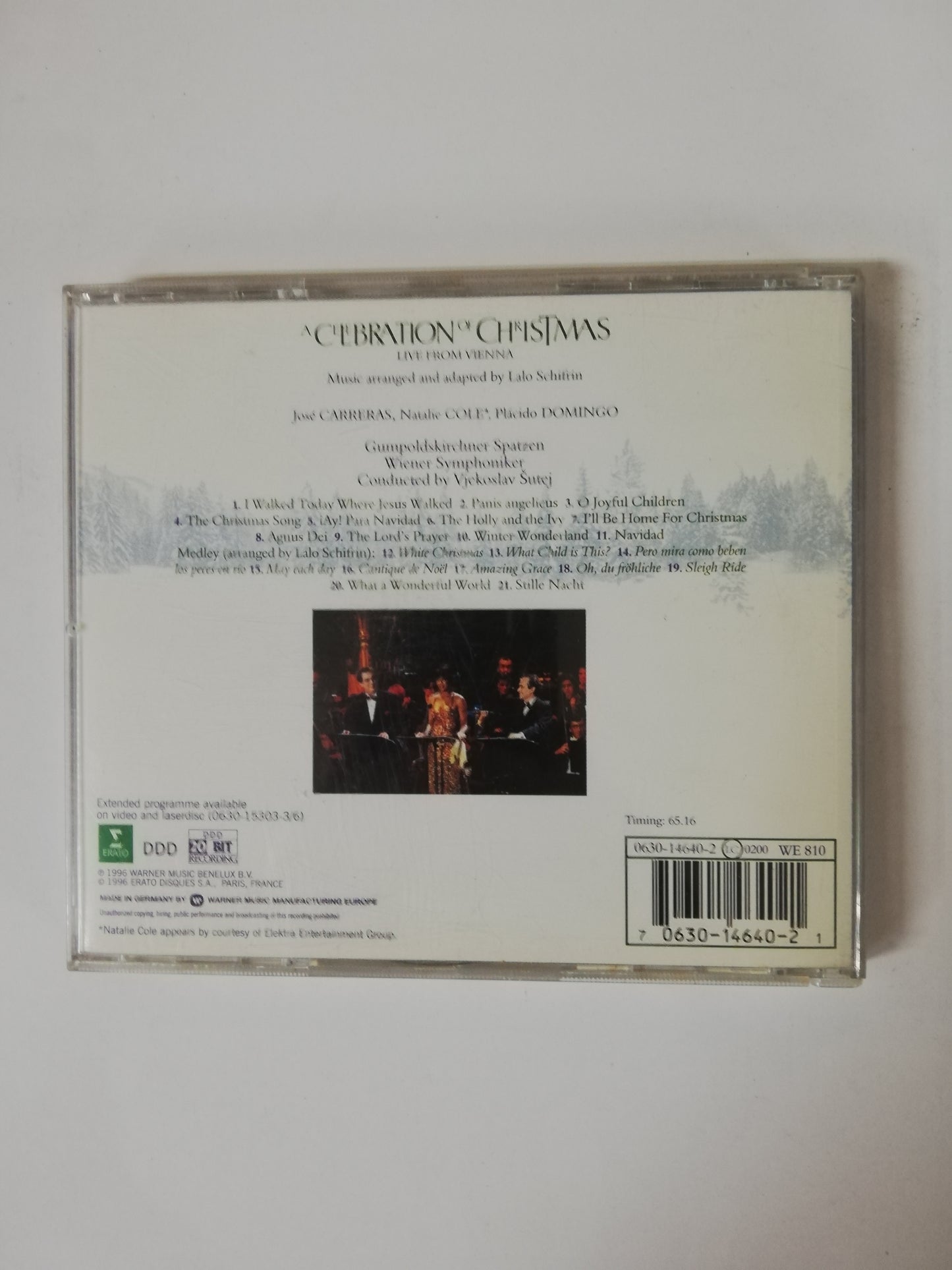 CD JOSÉ CARRERAS / NATALIE COLE / PLACIDO DOMINGO - A CELEBRATION OF CHRISTMAS