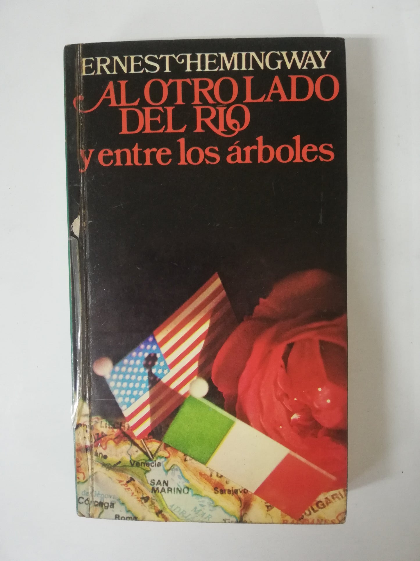 AL OTRO LADO DEL RIO Y ENTRE LOS ARBOLES - ERNEST HEMINGWAY