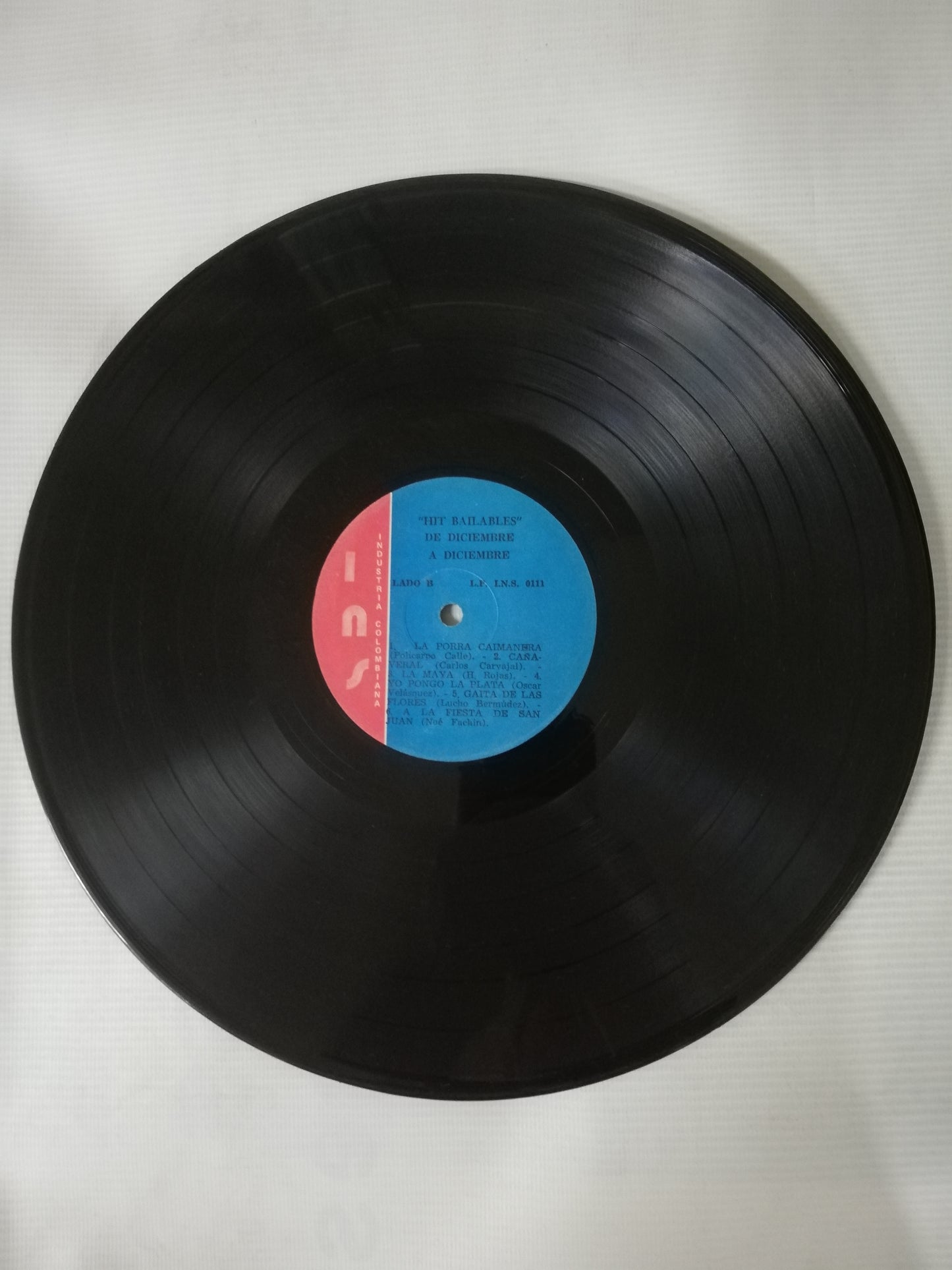 LP HITS BAILABLES DE DICIEMBRE A DICIEMBRE VOL. 5 - VARIOS INTÉRPRETES