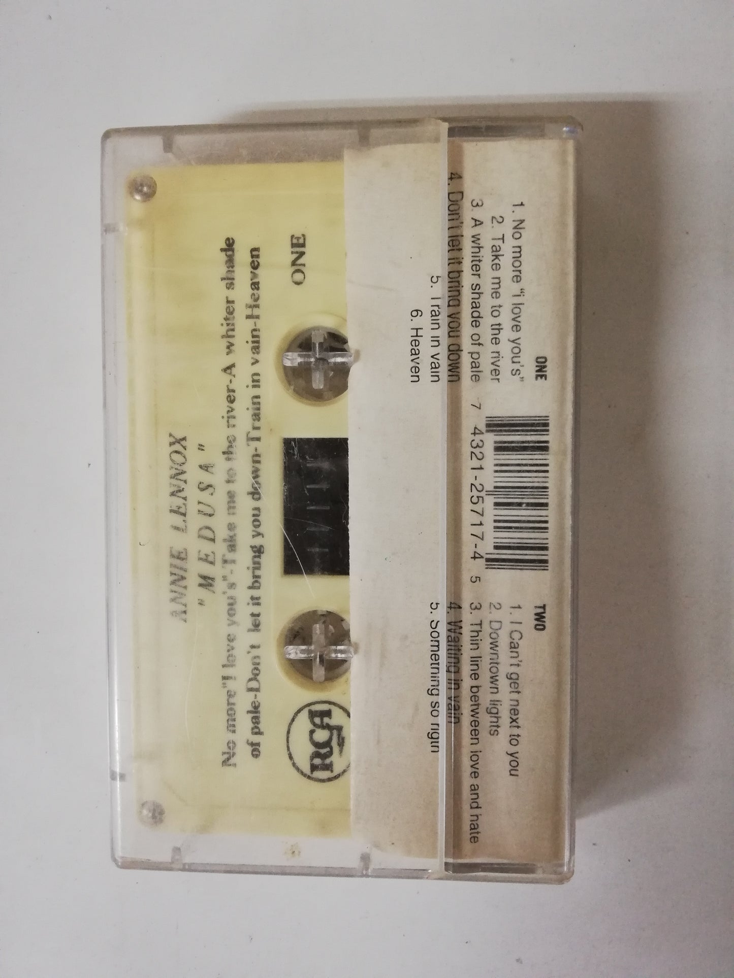 CASSETTE ANNIE LENNOX - MEDUSA