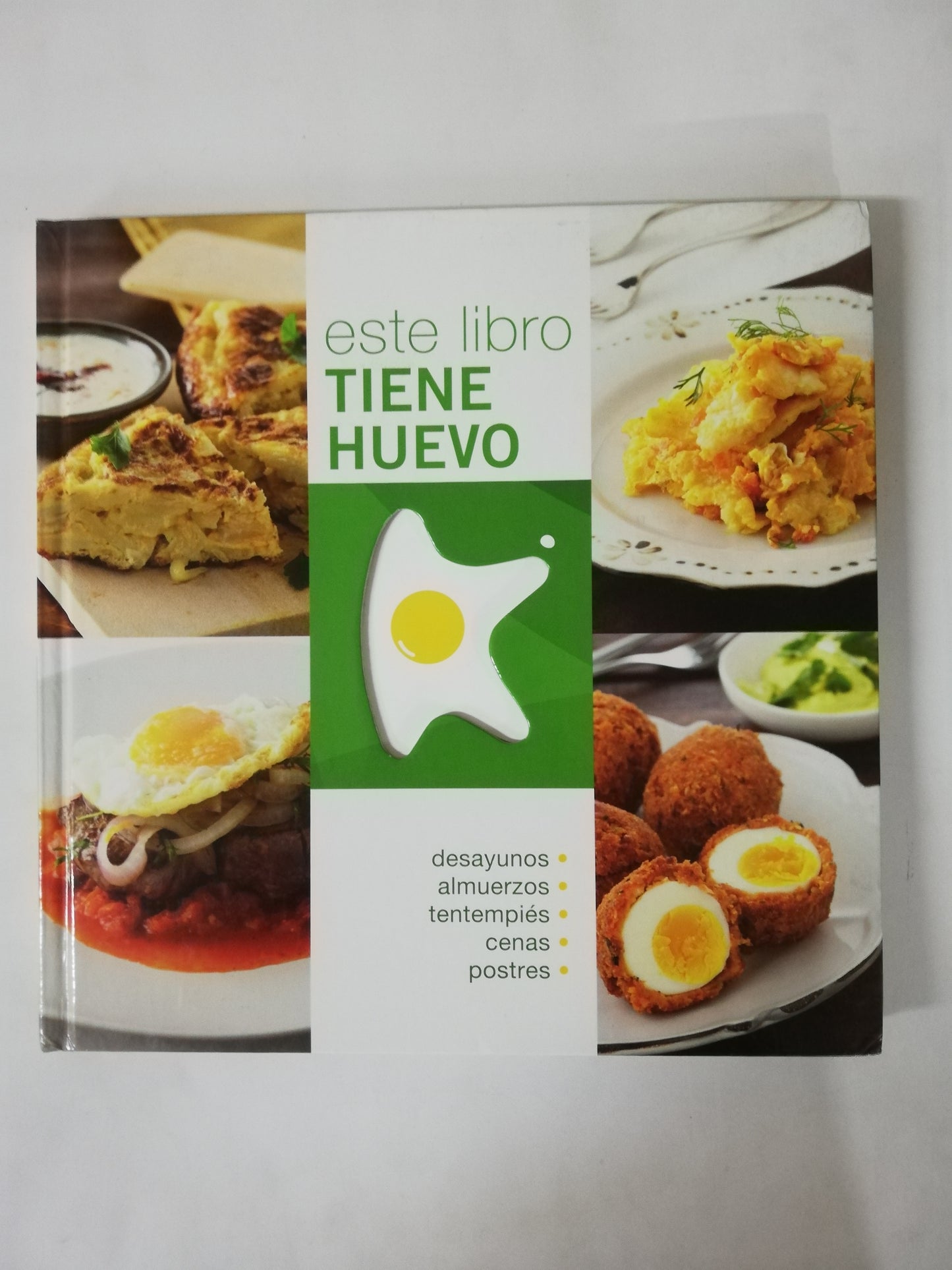 ESTE LIBRO TIENE HUEVO