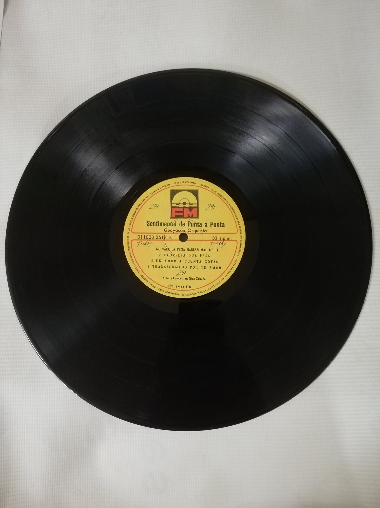LP GUAYACÁN ORQUESTA - SENTIMENTAL DE PUNTA A PUNTA