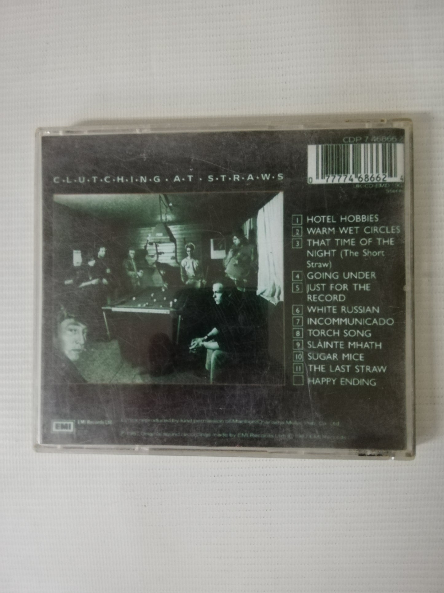CD MARILLION - CLUTCHING AT STRAWS