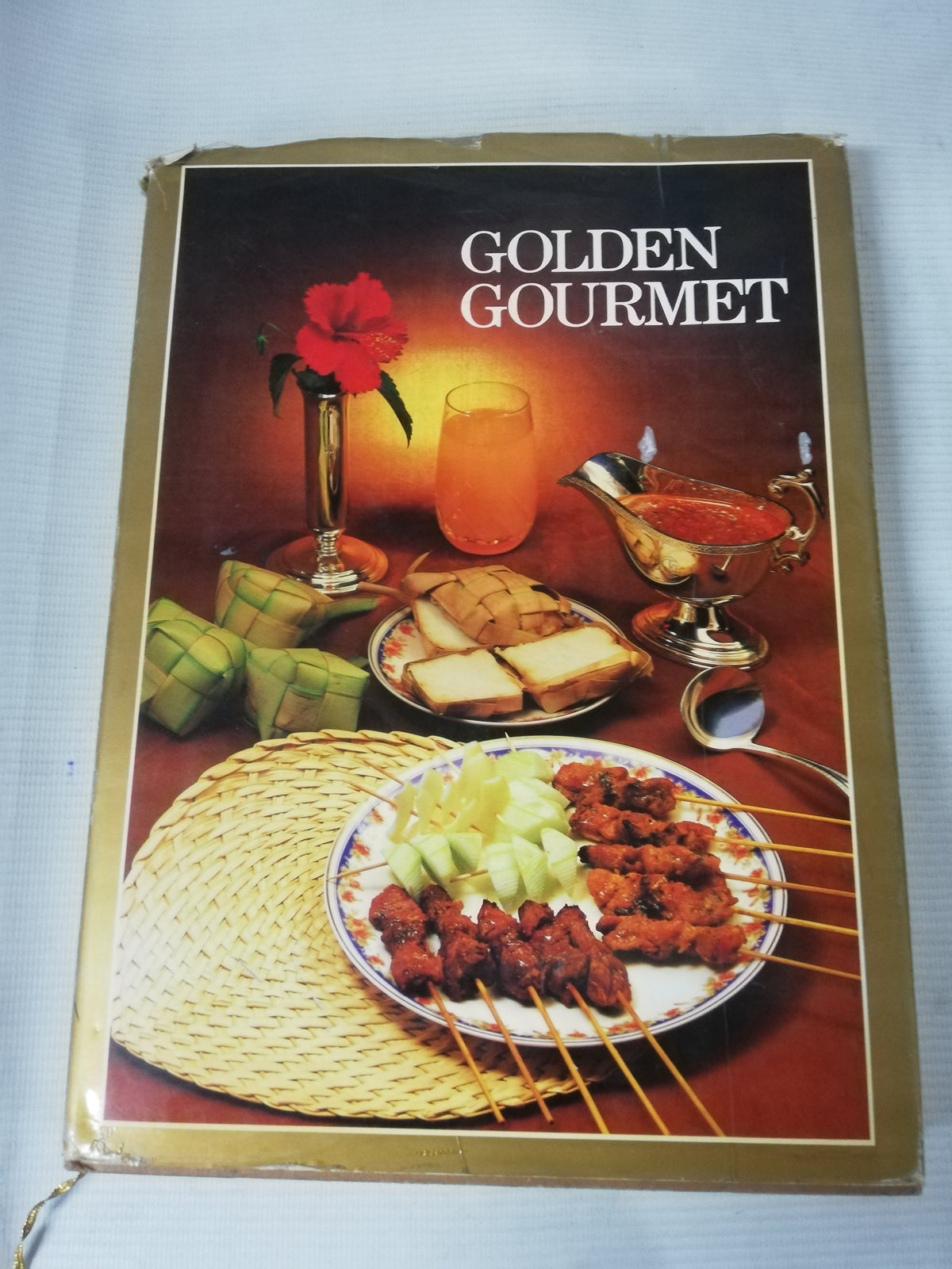 GOLDEN GOURMET - PIERRE PERRAUT
