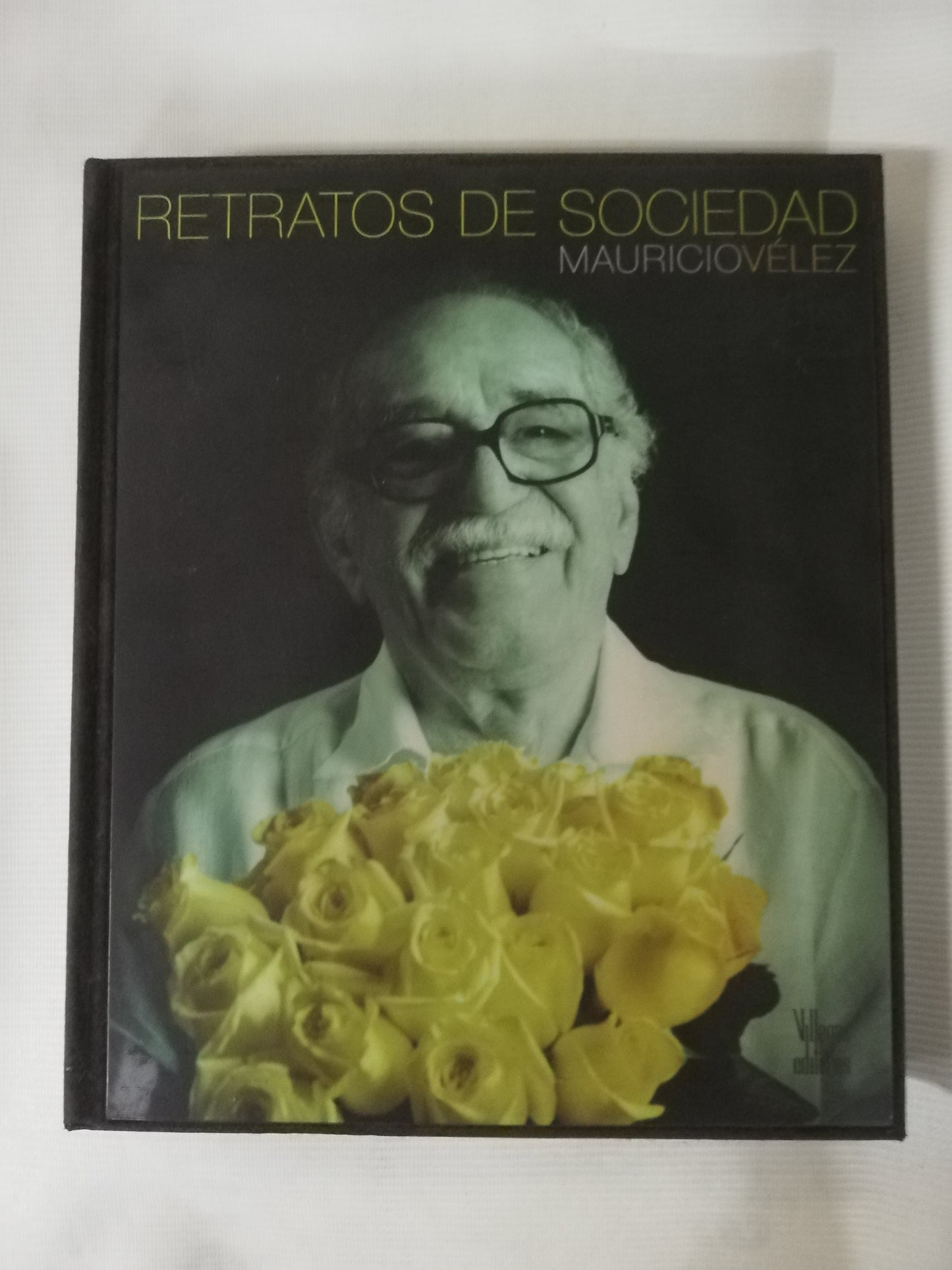 RETRATOS DE SOCIEDAD - MAURICIO VELEZ