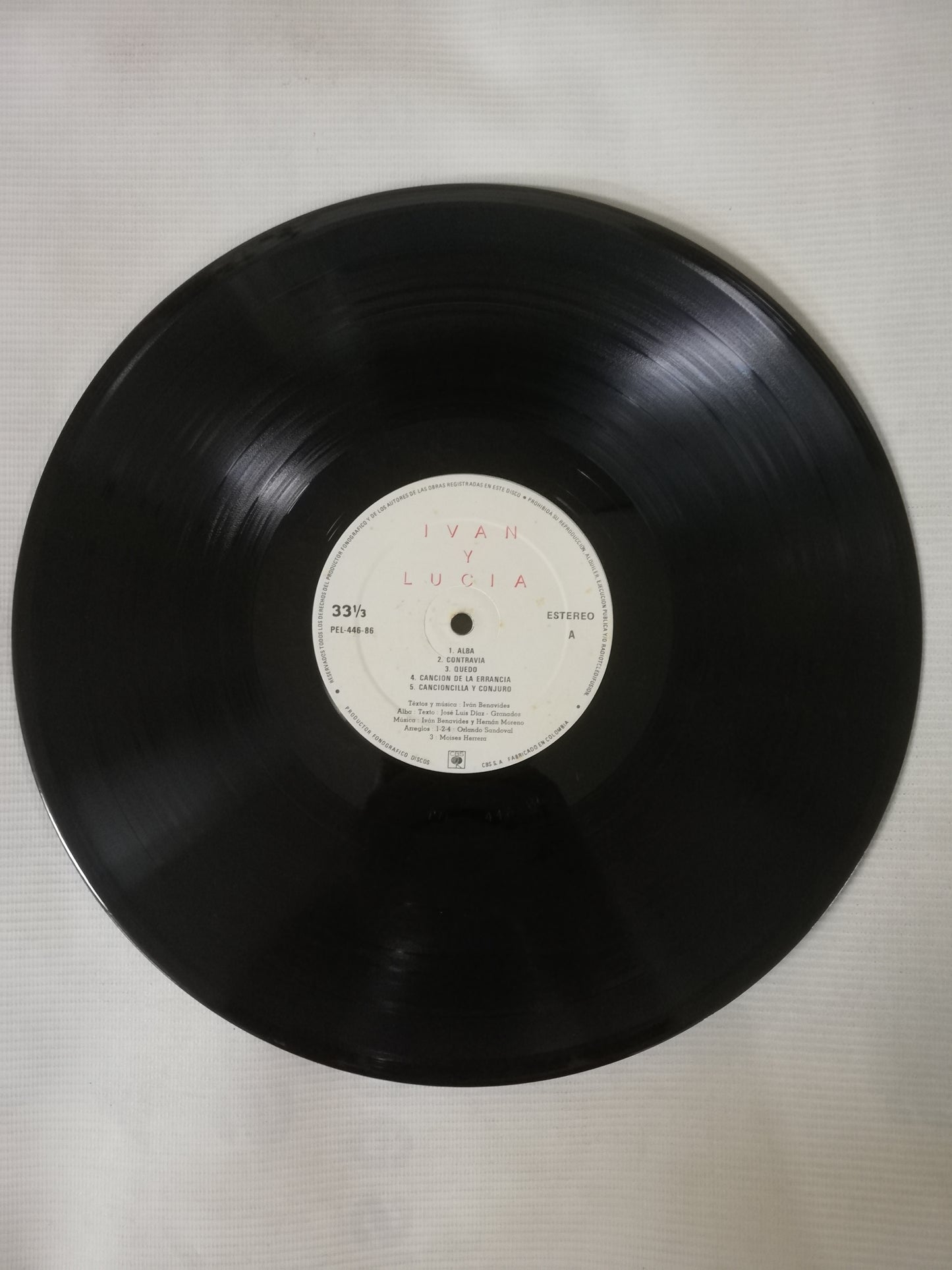 LP IVAN Y LUCIA - UNA VIA