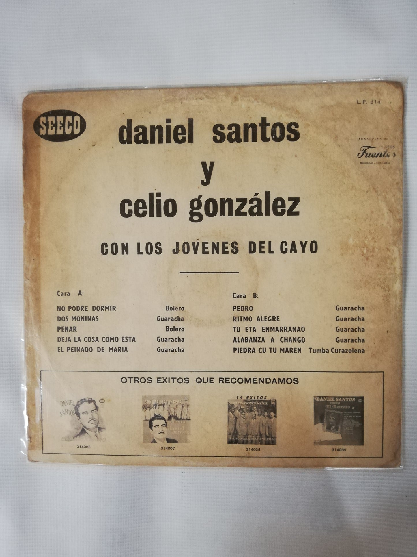 LP DANIEL SANTOS Y CELIO GONZALEZ - DANIEL SANTOS Y CELIO GONZALEZ CON LOS JOVENES DEL CAYO