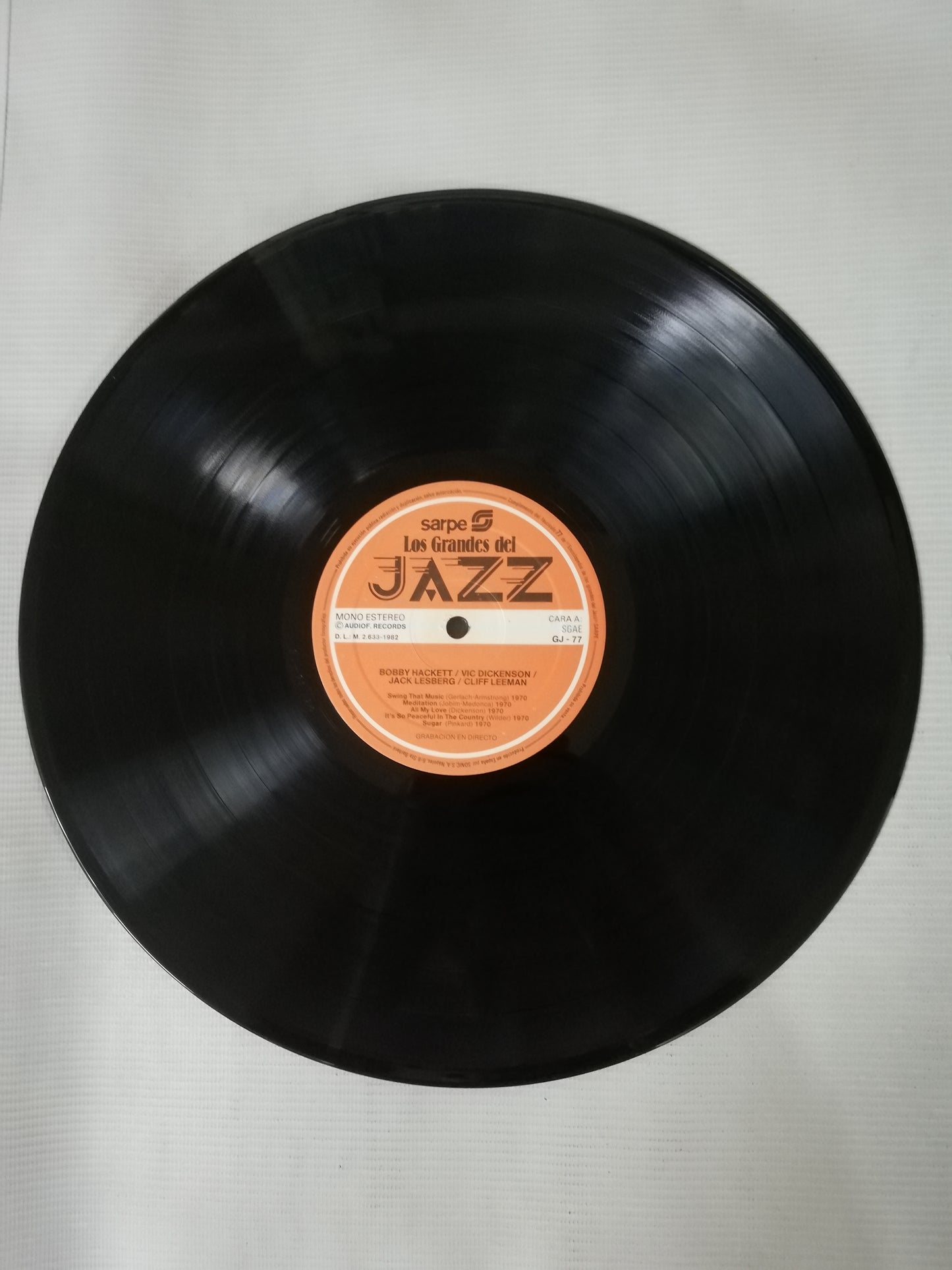 LP BOBBY HACKETT / VIC DICKENSON / JACK LESBERG / CLIFF LEEMAN - LOS GRANDES DEL JAZZ VOL. 77