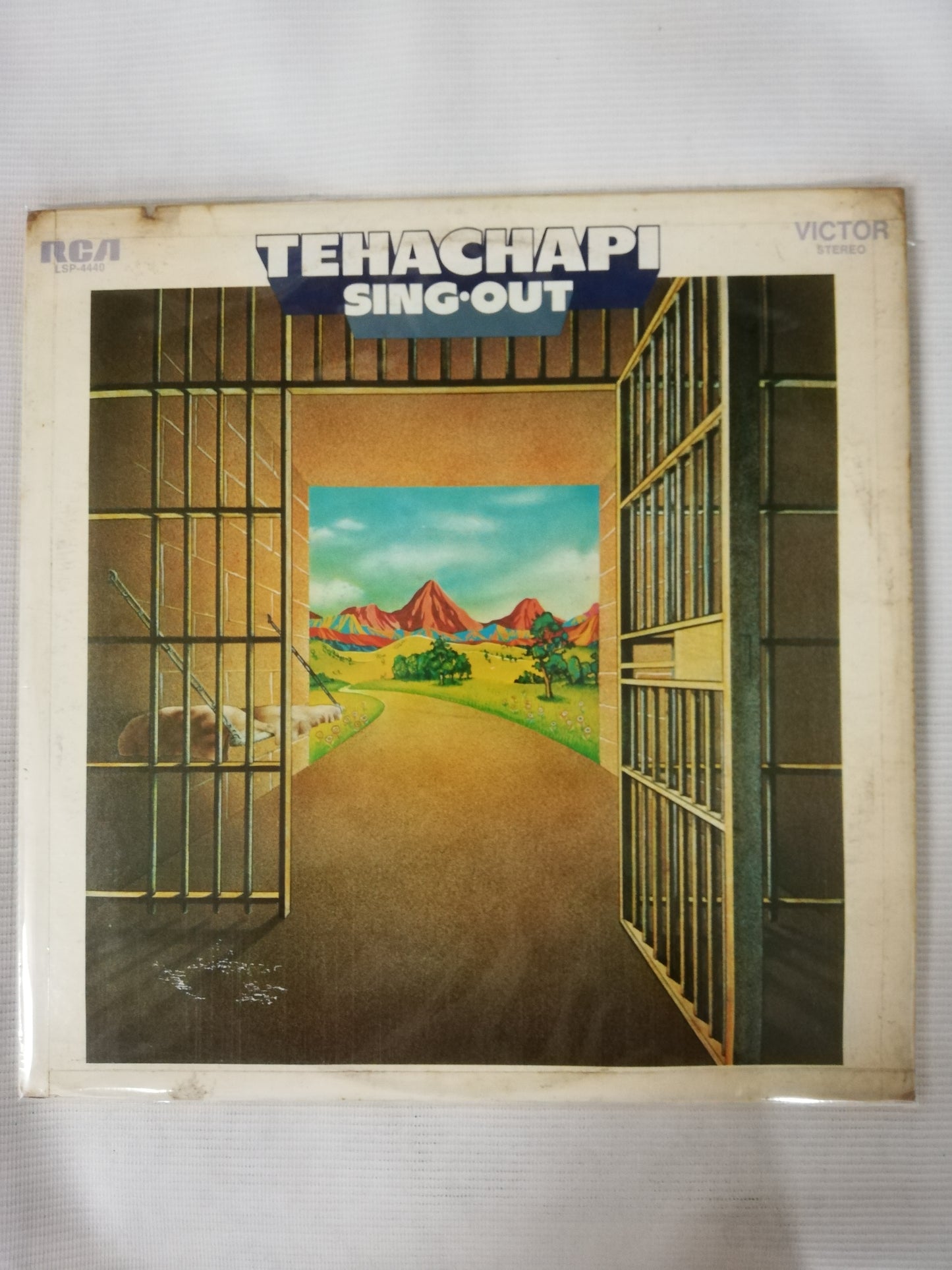 LP TEHACHAPI - SING-OUT