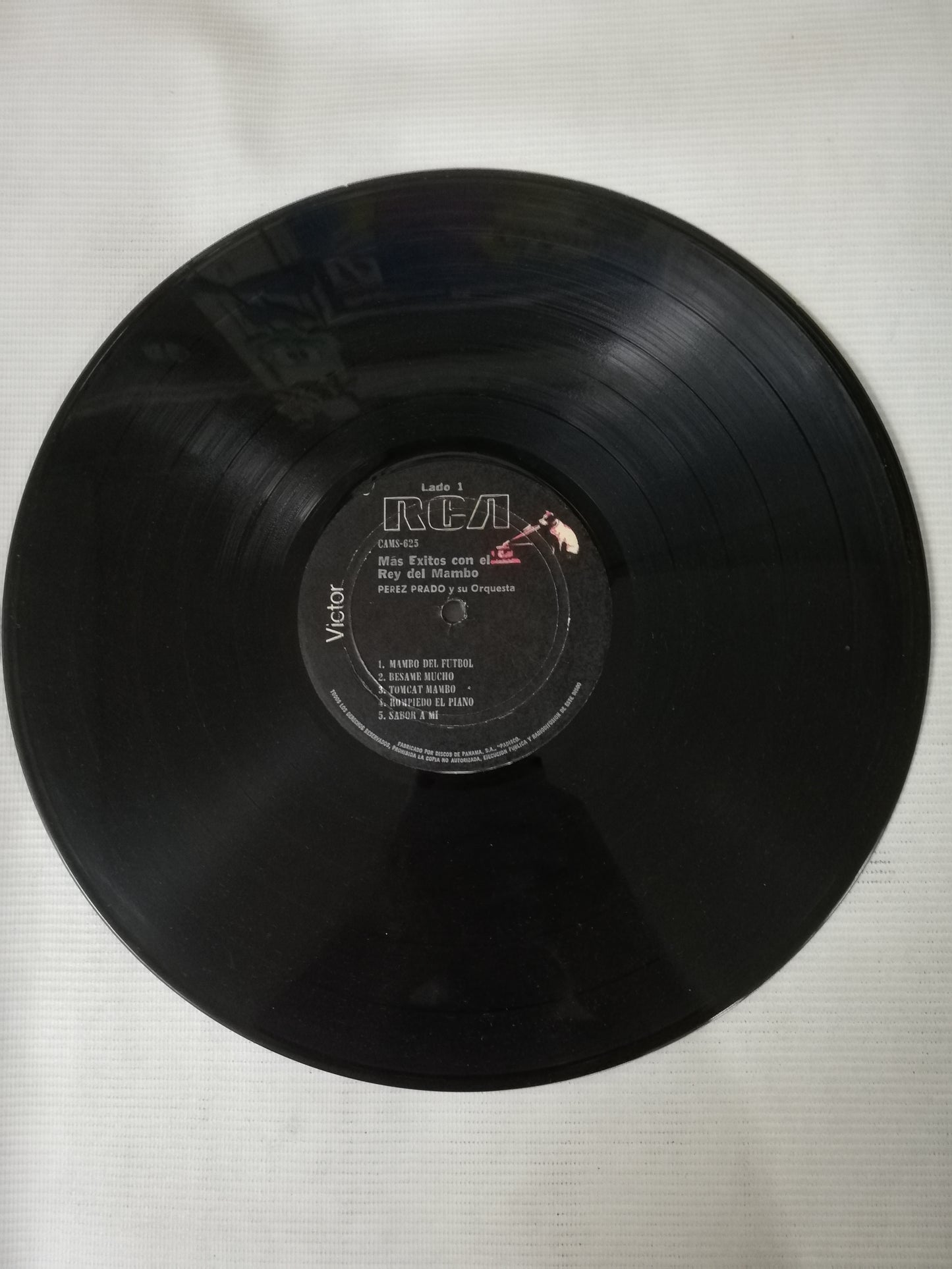 LP PEREZ PRADO Y SU ORQUESTA - MAS EXITOS CON EL REY DEL MAMBO