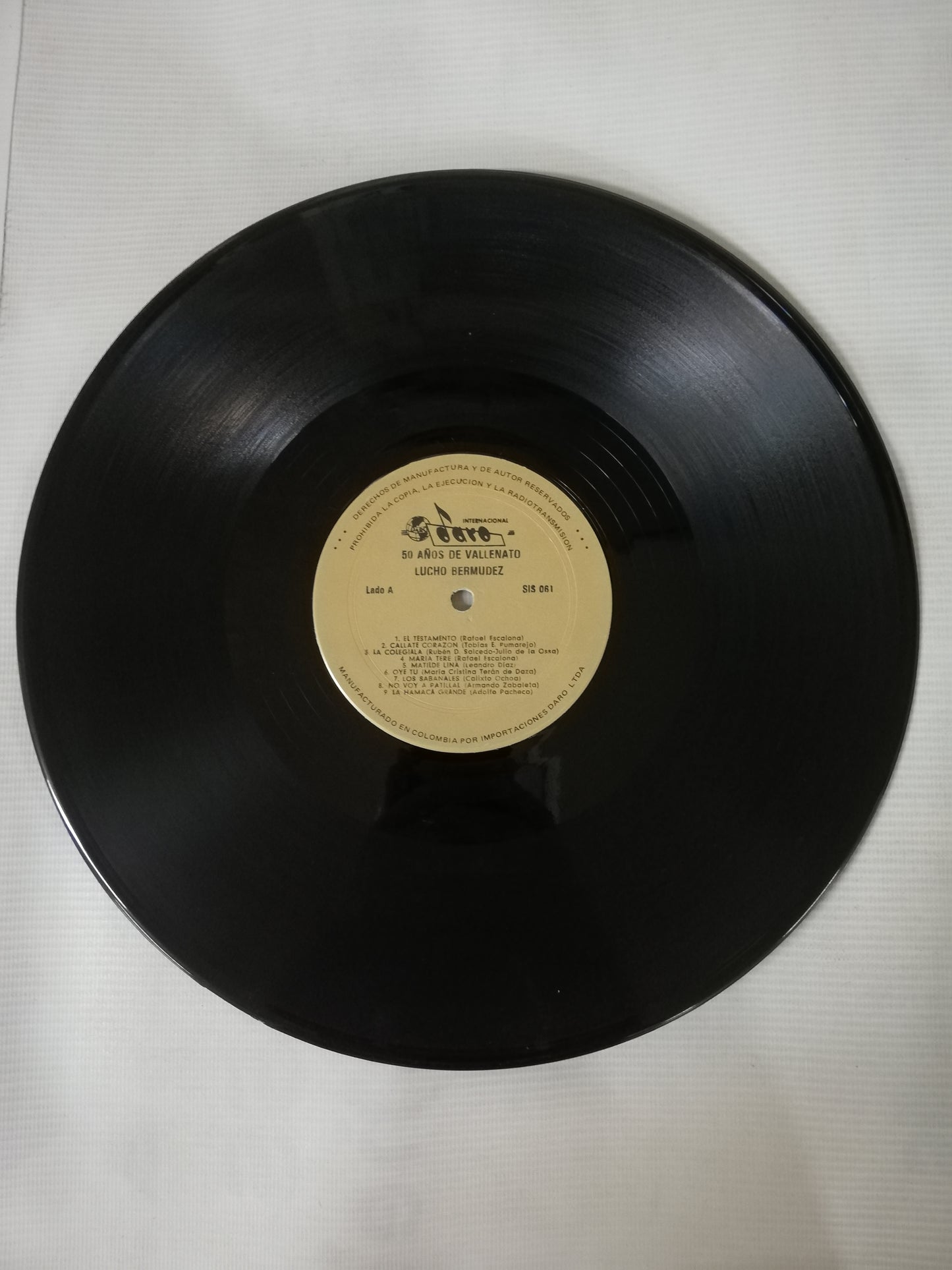 LP LUCHO BERNUDEZ Y SU ORQUESTA - 50 AÑOS DE VALLENATOS