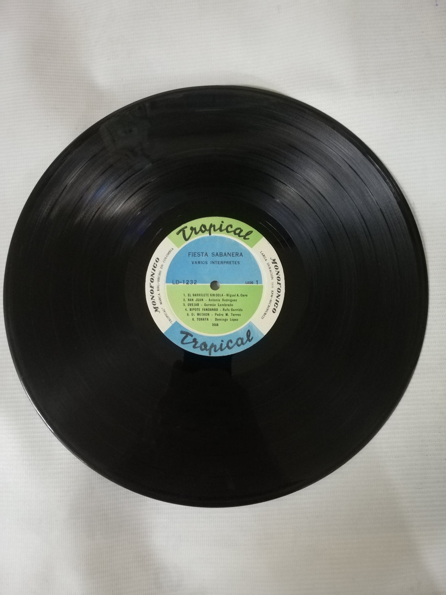 LP FIESTA SABANERA - VARIOS INTÉRPRETES