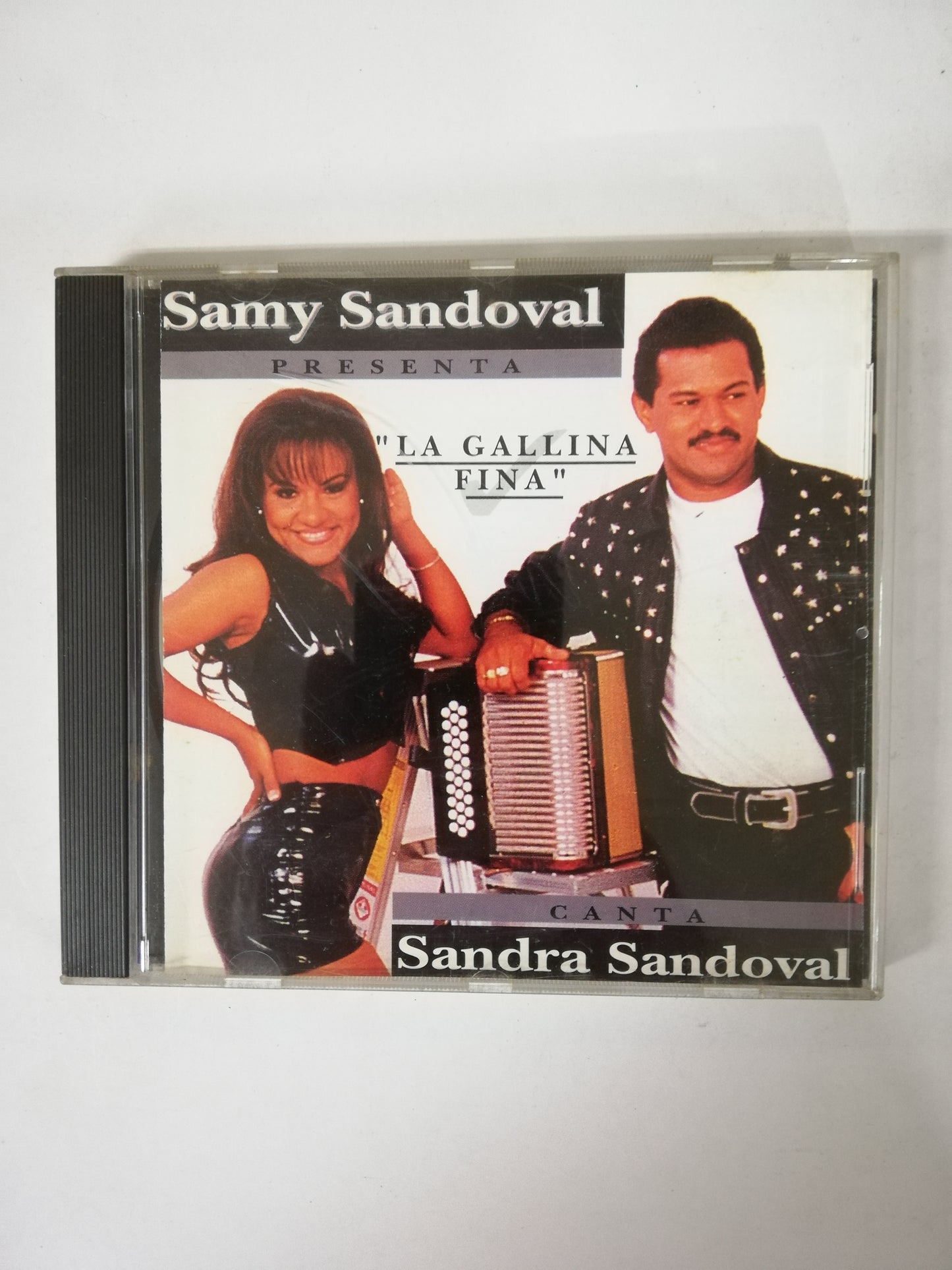 CD SAMY SANDOVAL Y SANDRA SANDOVAL - LA GALLINA FINA