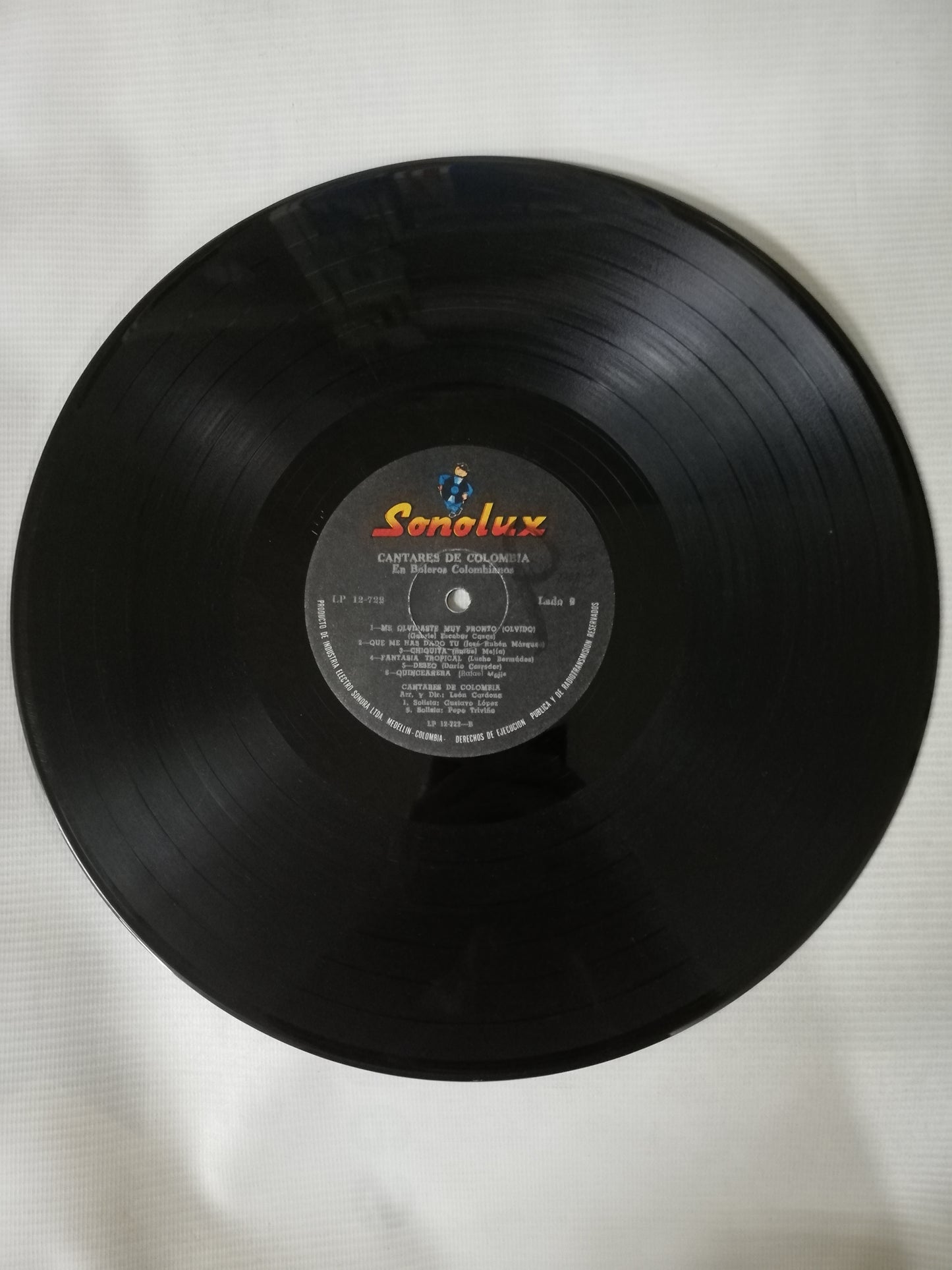 LP COROS CANTARES DE COLOMBIA - EN BOLEROS COLOMBIANOS VOL. VIII