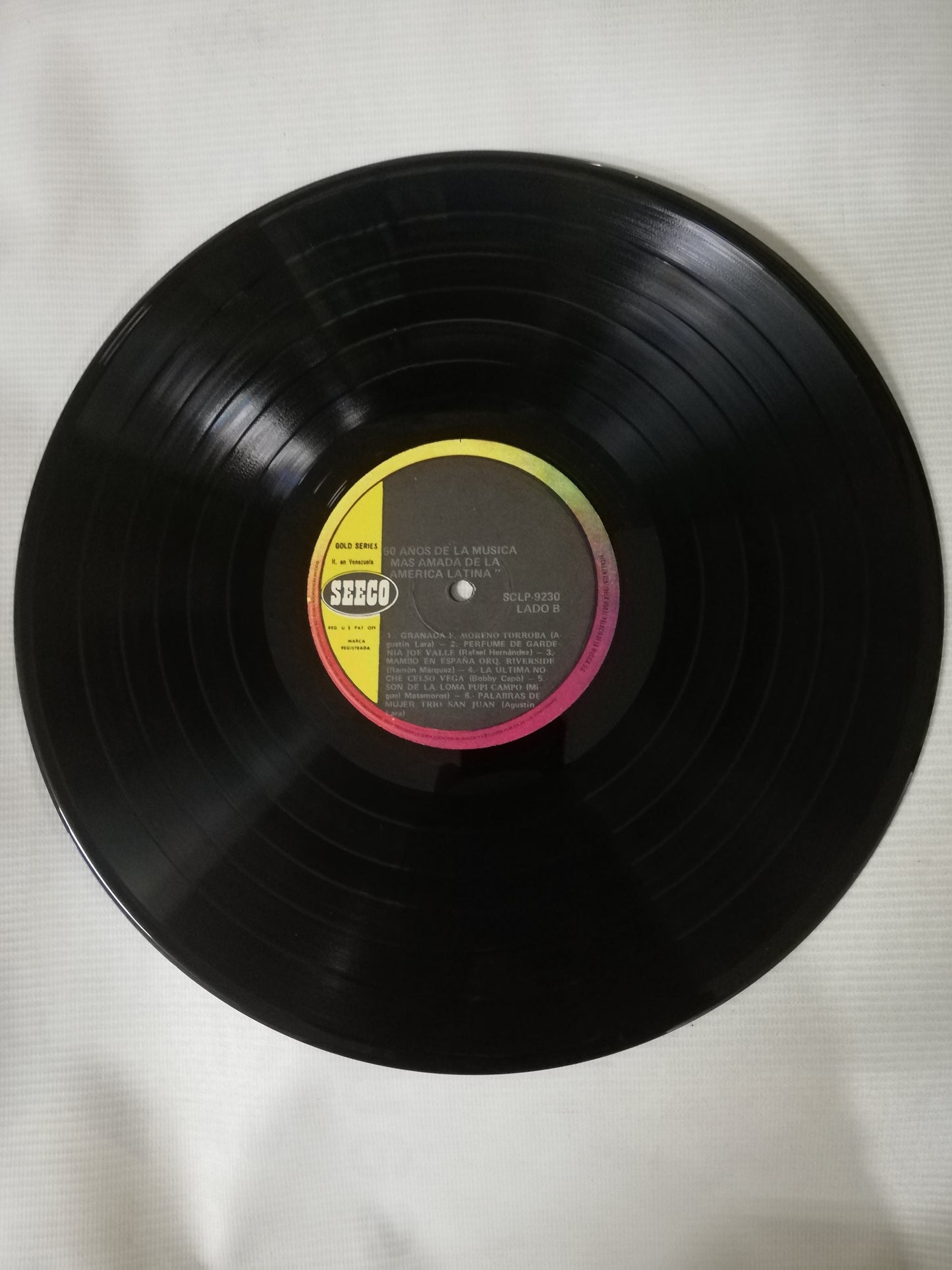 LP 50 AÑOS DE LAS MÚSICA MAS AMADA POR LA AMÉRICA-LATINA - VARIOS INTÉRPRETES