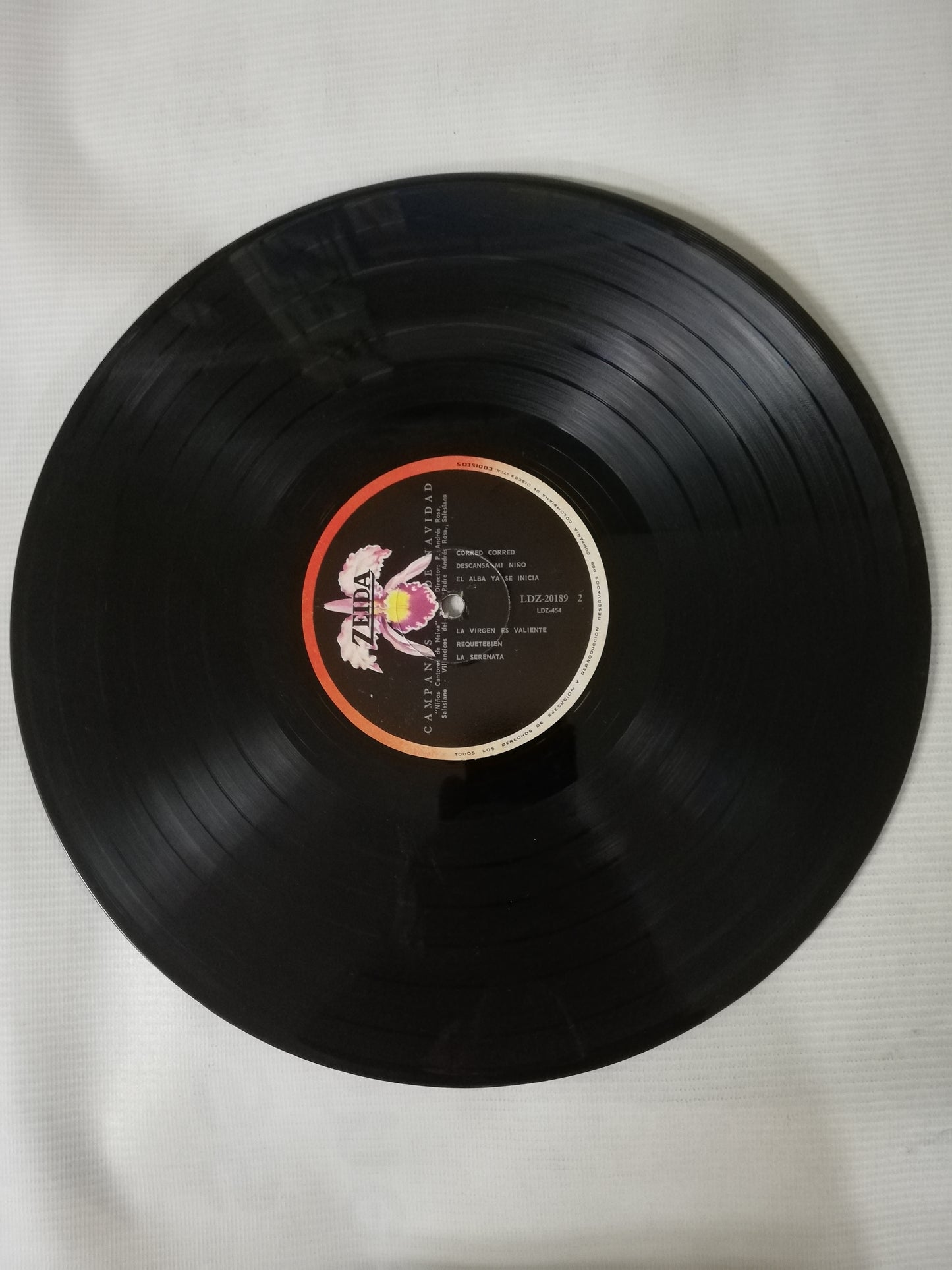 LP NIÑOS CANTORES DE NEIVA, DIRECTOR: P. ANDRES ROSA SALESIANO - CAMPANAS DE NAVIDAD