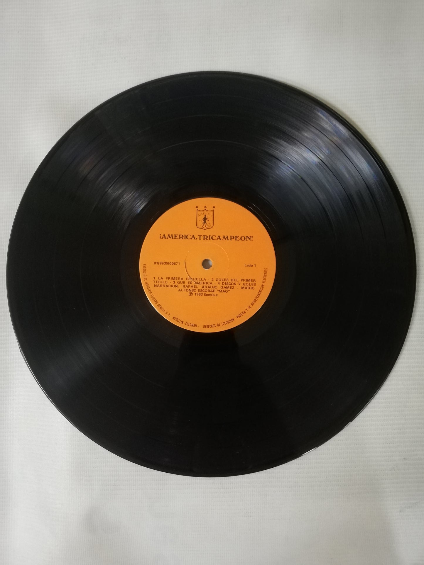 LP AMERICA - AMERICA, TRICAMPEON!