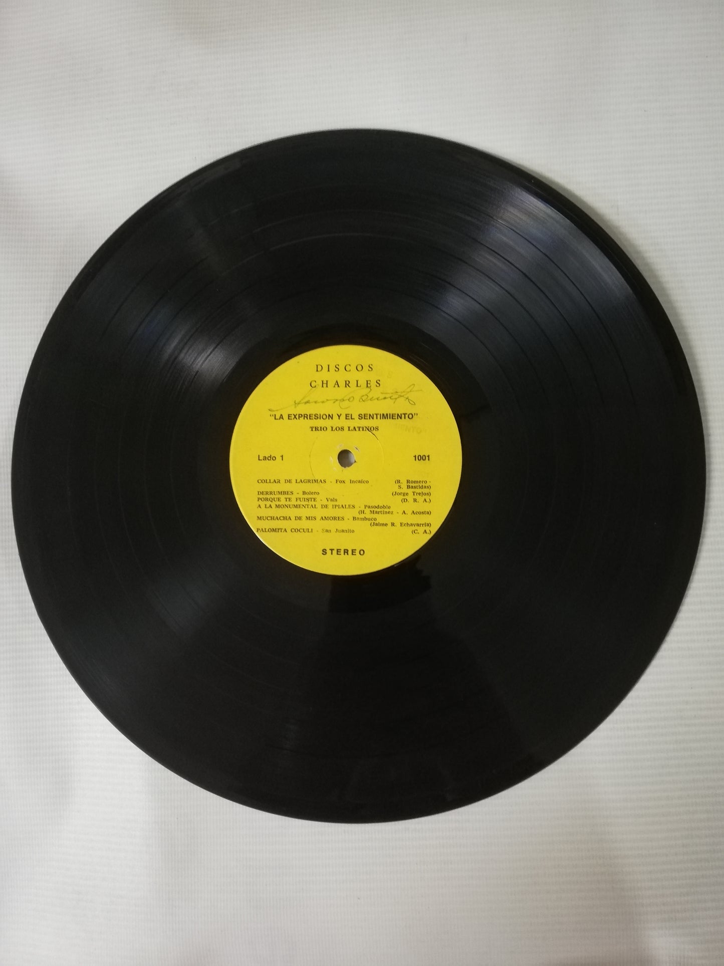 LP TRIO LOS LATINOS - LA EXPRESIÓN Y EL SENTIMIENTO