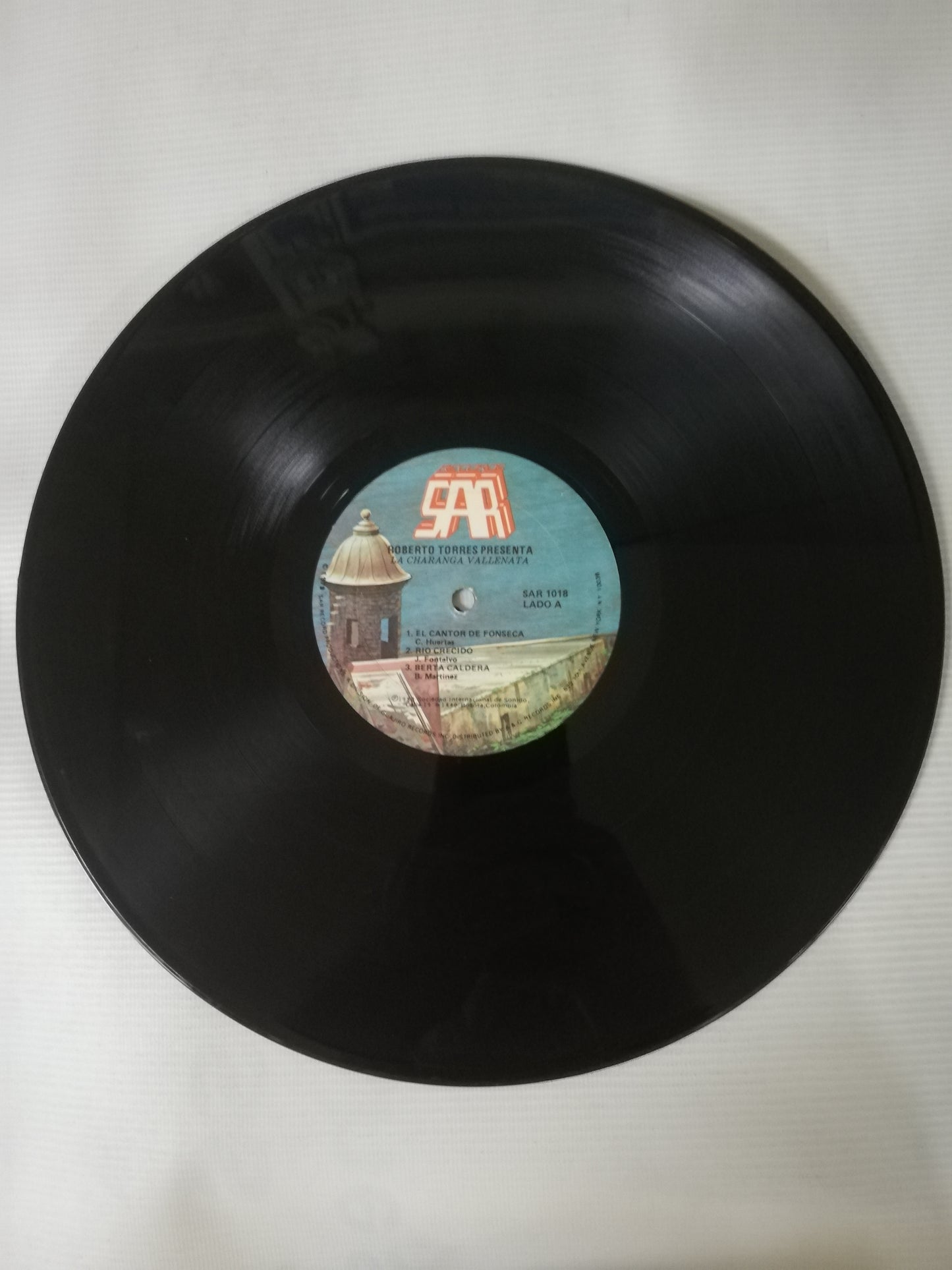 LP ROBERTO TORRES - ROBERTO TORRES...PRESENTA LA CHARANGA VALLENATA