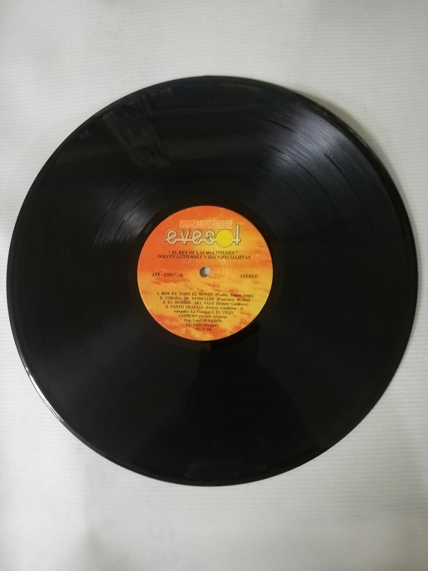 LP DOLCEY GUTIERREZ Y SUS ESPESCIALISTAS - EL REY DE LAS MULTITUDES