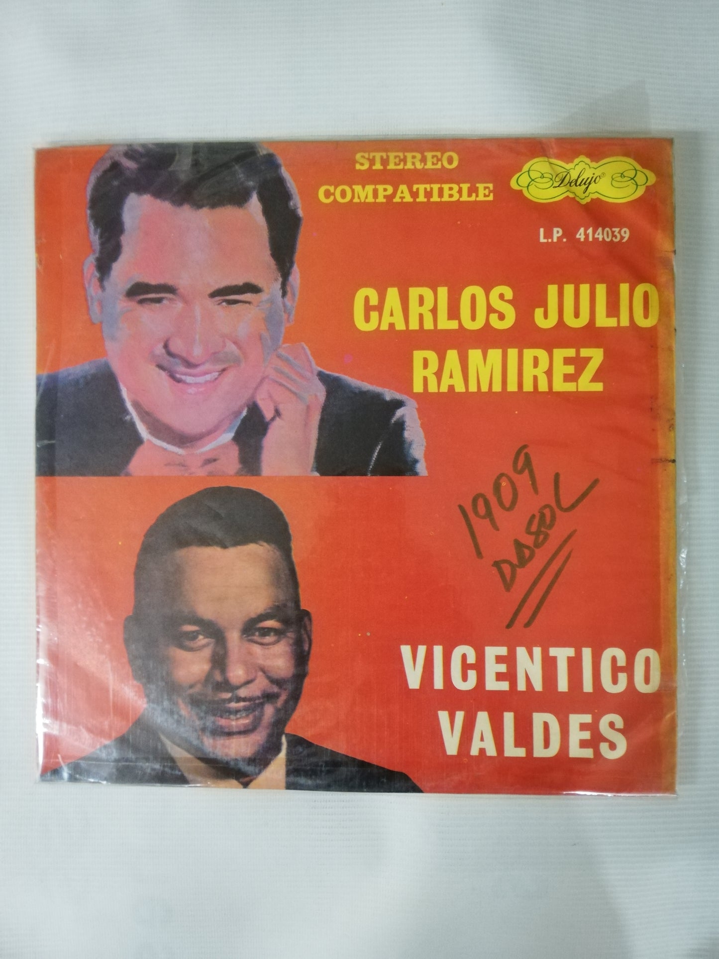 LP CARLOS JULIO RAMIREZ / VICENTICO VALDES - CARLOS JULIO RAMIREZ VS VICENTICO VALDES