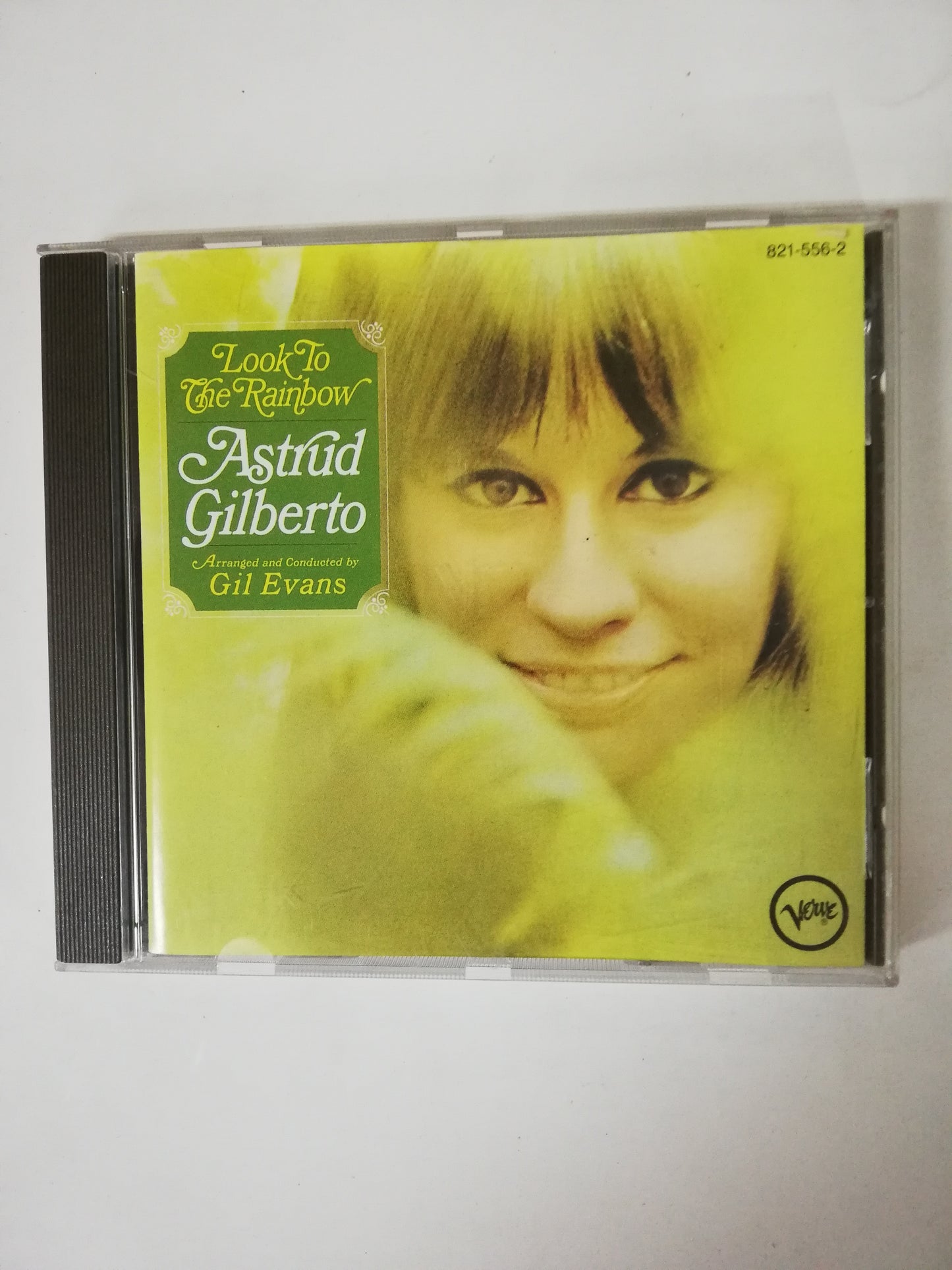 CD ASTRUD GILBERTO - LOOK TO THE RAINBOW
