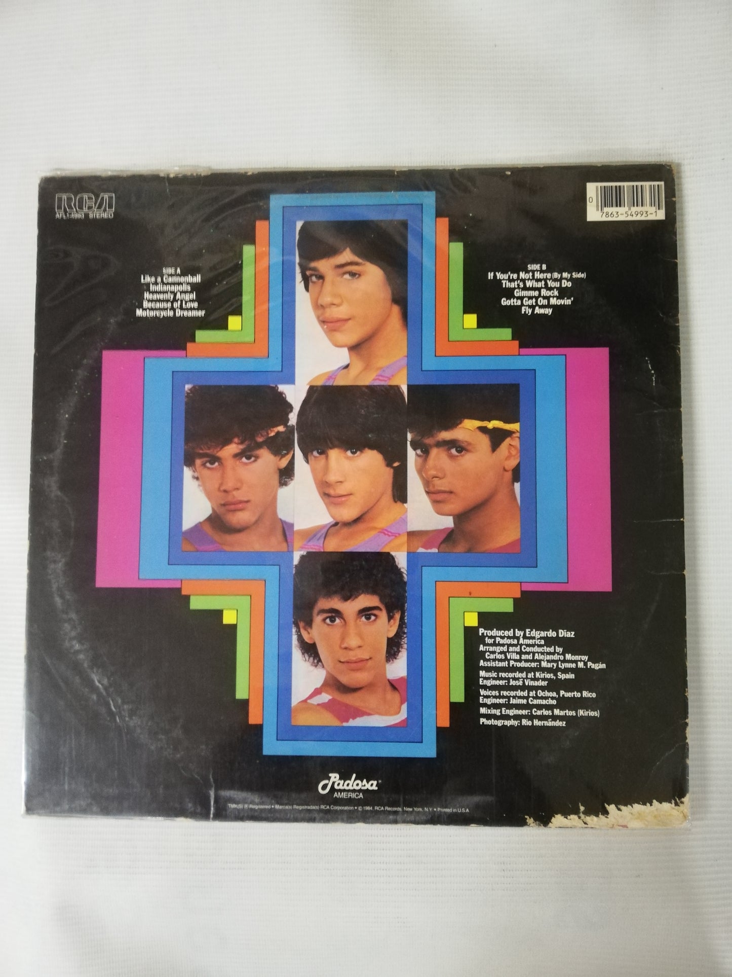 LP MENUDO - REACHING OUT