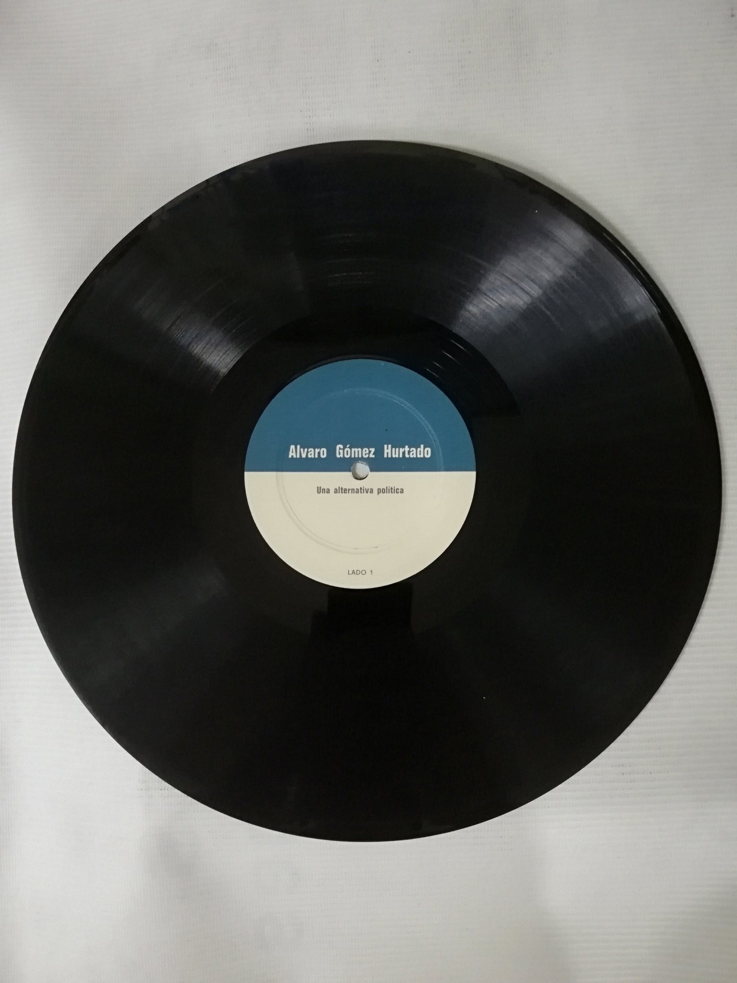 LP ALVARO GOMEZ HURTADO - UNA ALTERNATIVA POLÍTICA