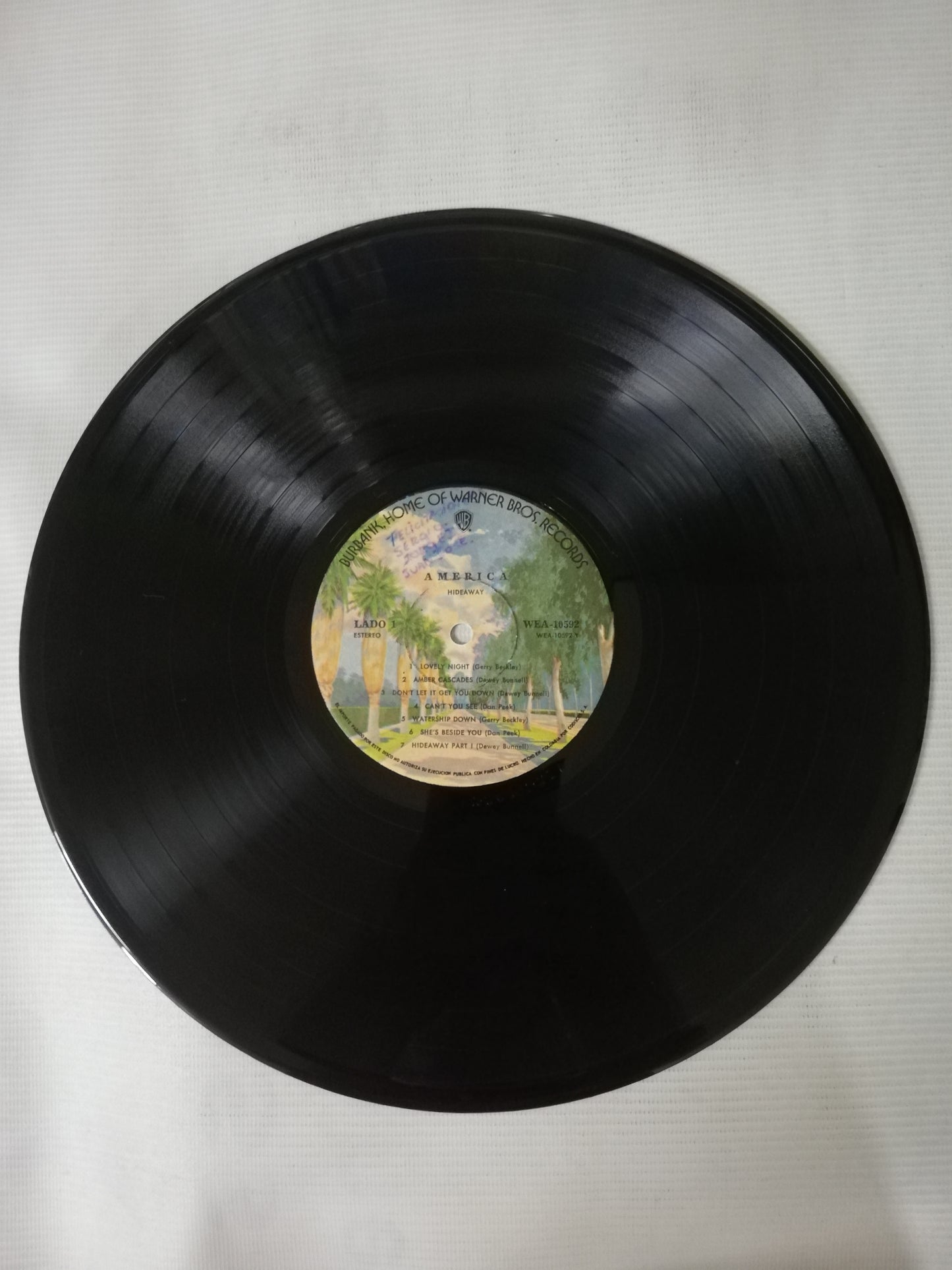 LP AMERICA - HIDEAWAY