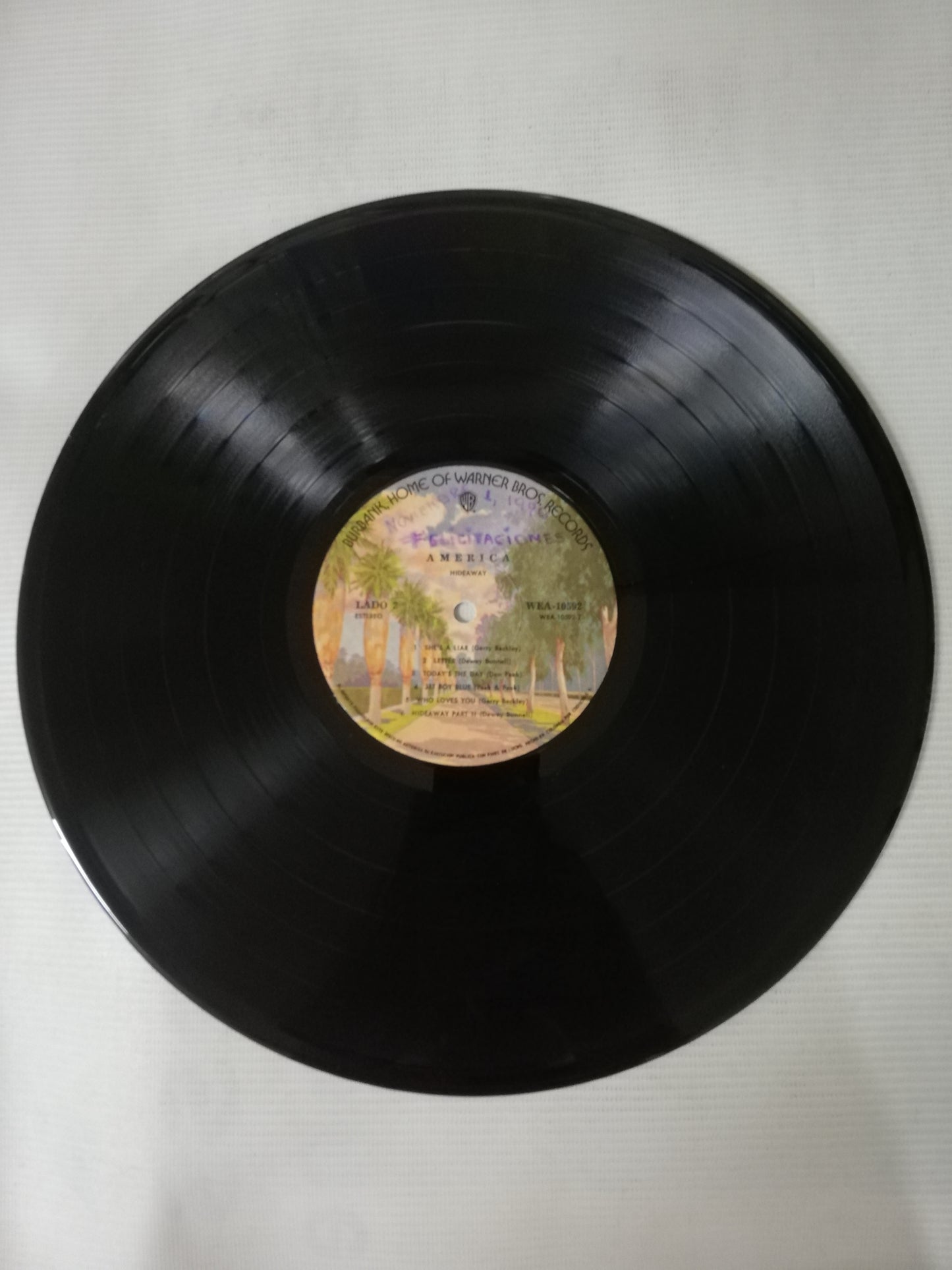 LP AMERICA - HIDEAWAY