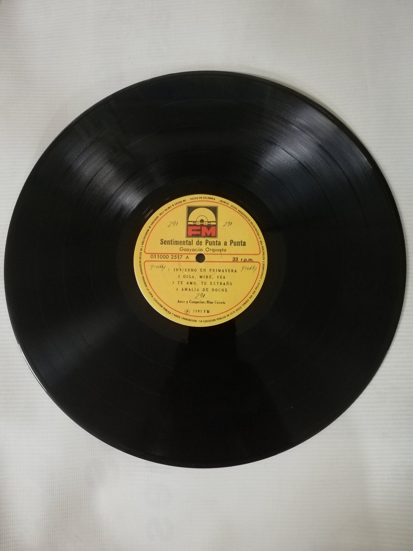 LP GUAYACÁN ORQUESTA - SENTIMENTAL DE PUNTA A PUNTA