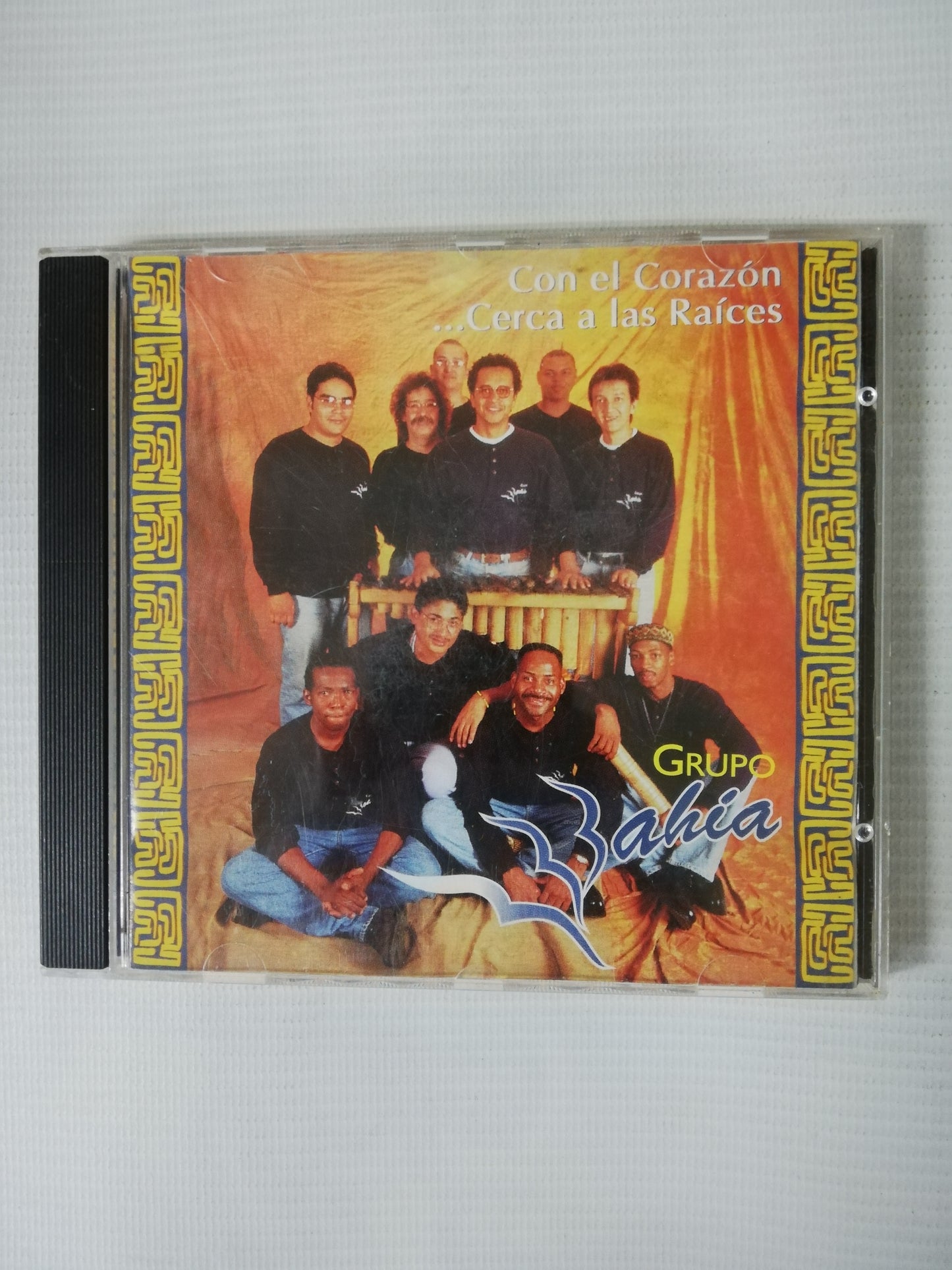 CD GRUPO BAHIA - CON EL CORAZÓN...CERCA DE LAS RAICES