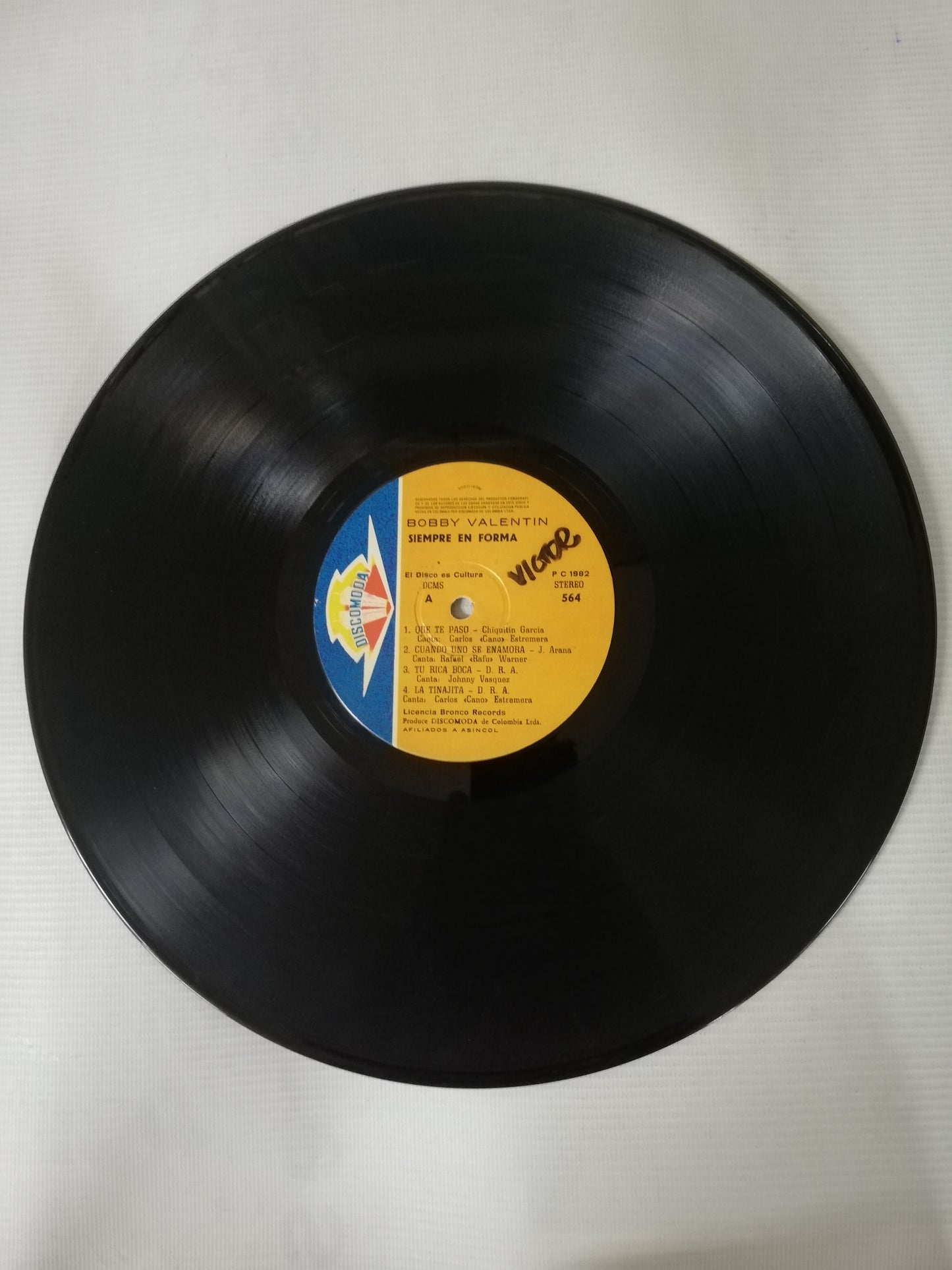 LP BOBBY VALENTIN - SIEMPRE EN FORMA