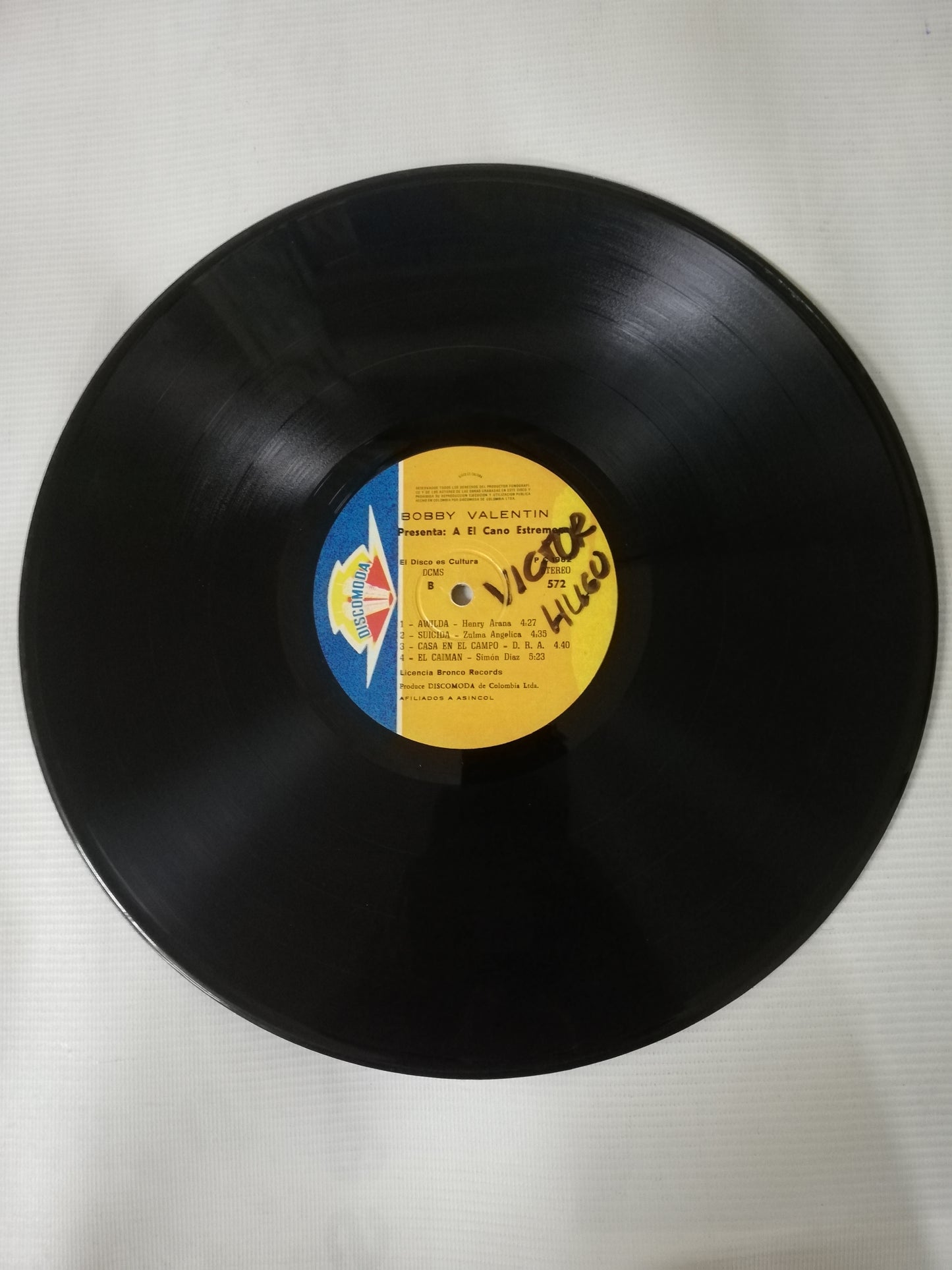 LP BOBBY VALENTIN - PRESENTA A EL: CANO ESTREMERA