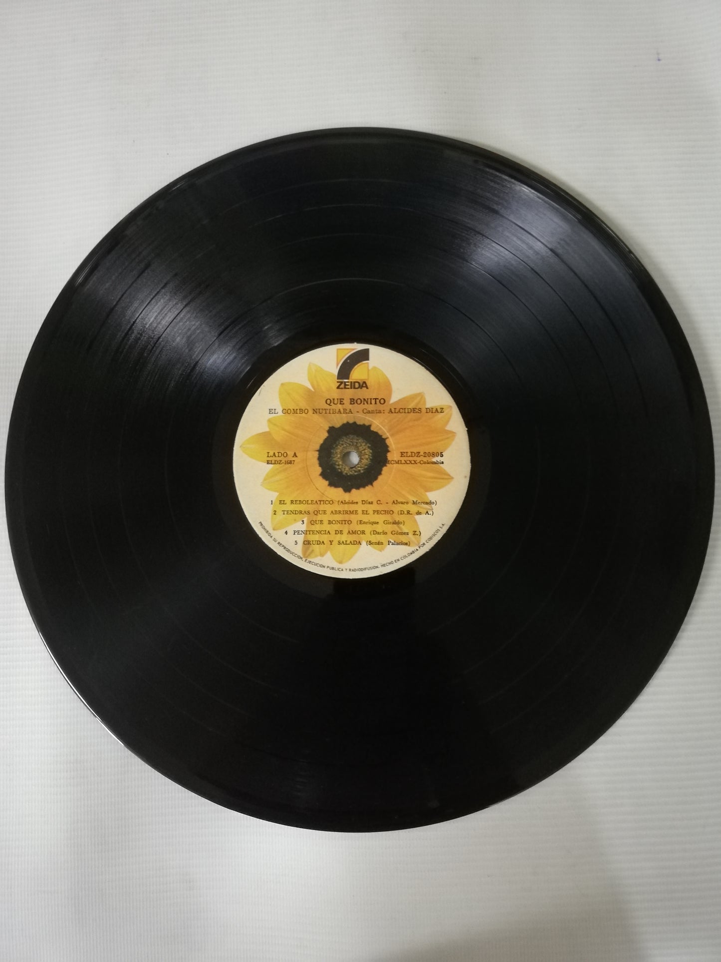 LP EL COMBO NUTIBARA - QUE BONITO - CANTA: ALCIDES DIAZ