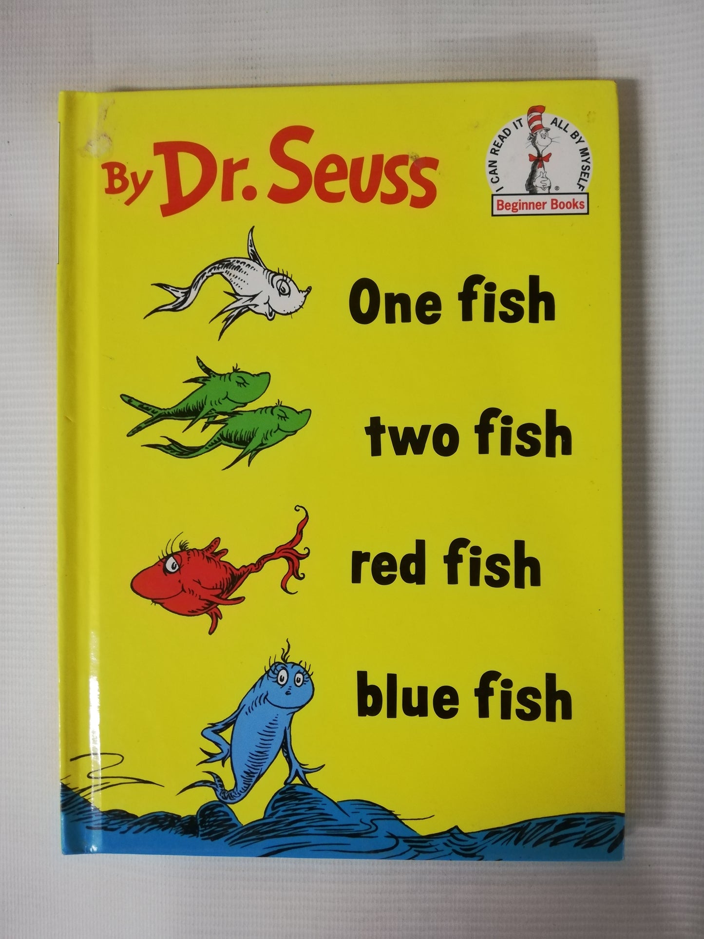 ONE FISH TWO FISH RED FISH BLUE FISH - DR. SEUSS