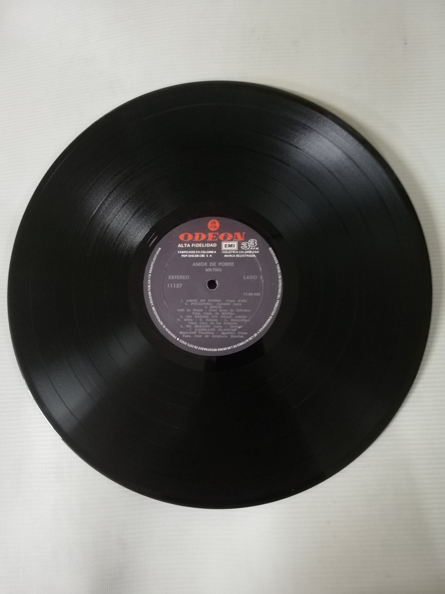 LP MILTIÑO - AMOR DE POBRE, EN UN RINCÓN DEL ALMA Y OTROS EXITOS