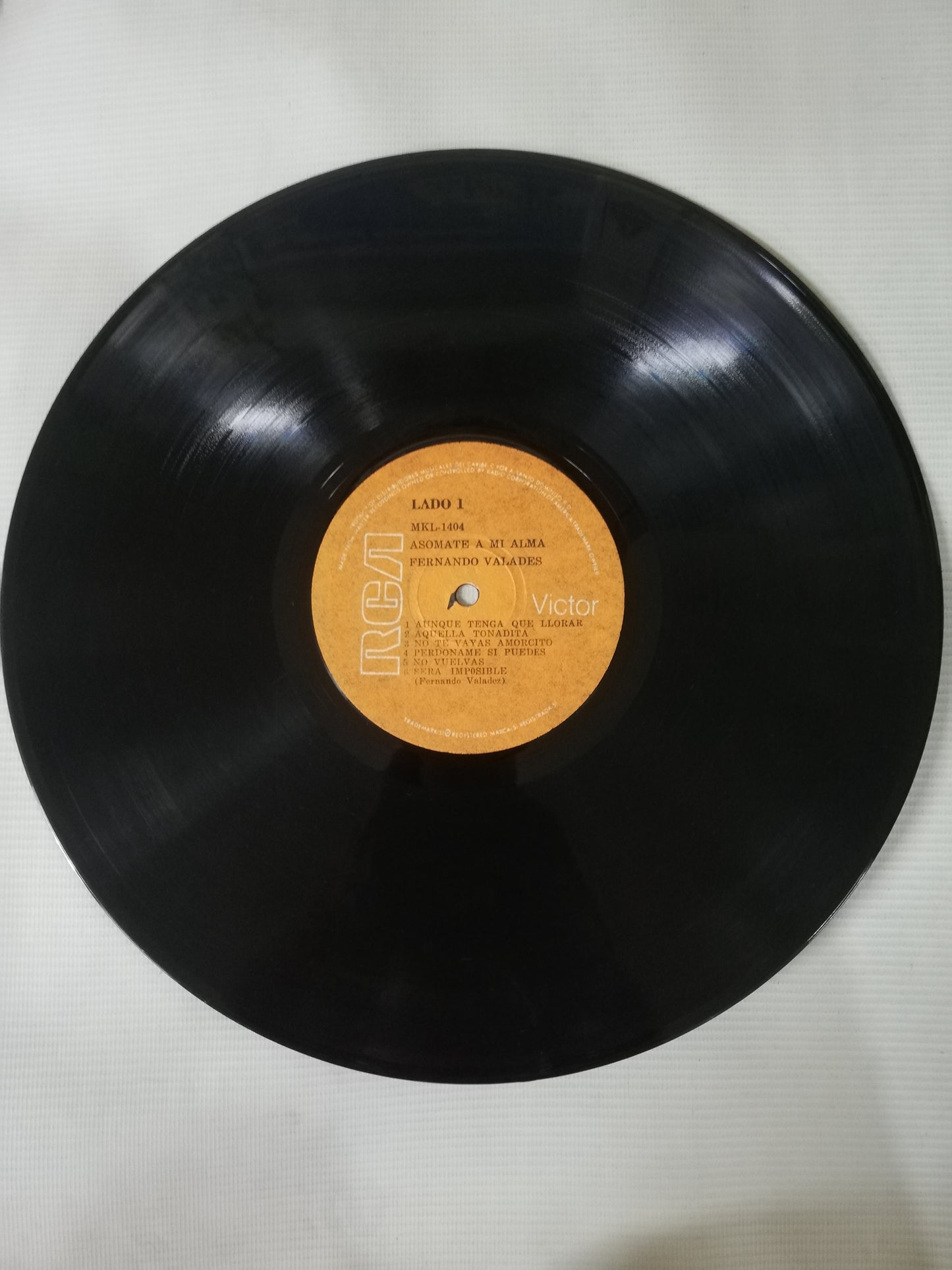 LP FERNANDO VALADES - ASOMATE A MI VENTANA