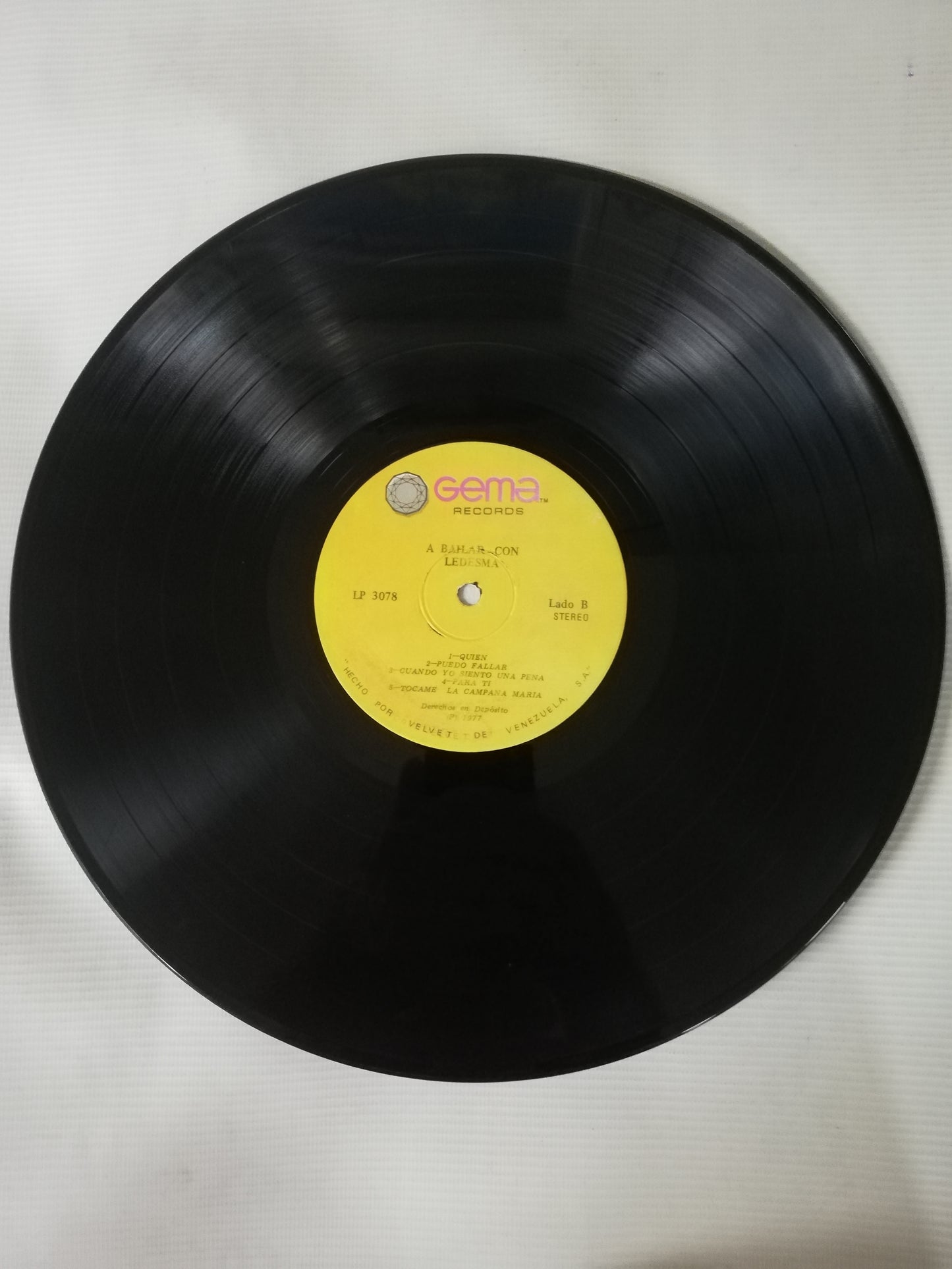 LP ROBERTO LEDESMA - A BAILAR CON LEDESMA, ARREGLOS Y DIRECCIÓN: RENÉ HERNANDEZ