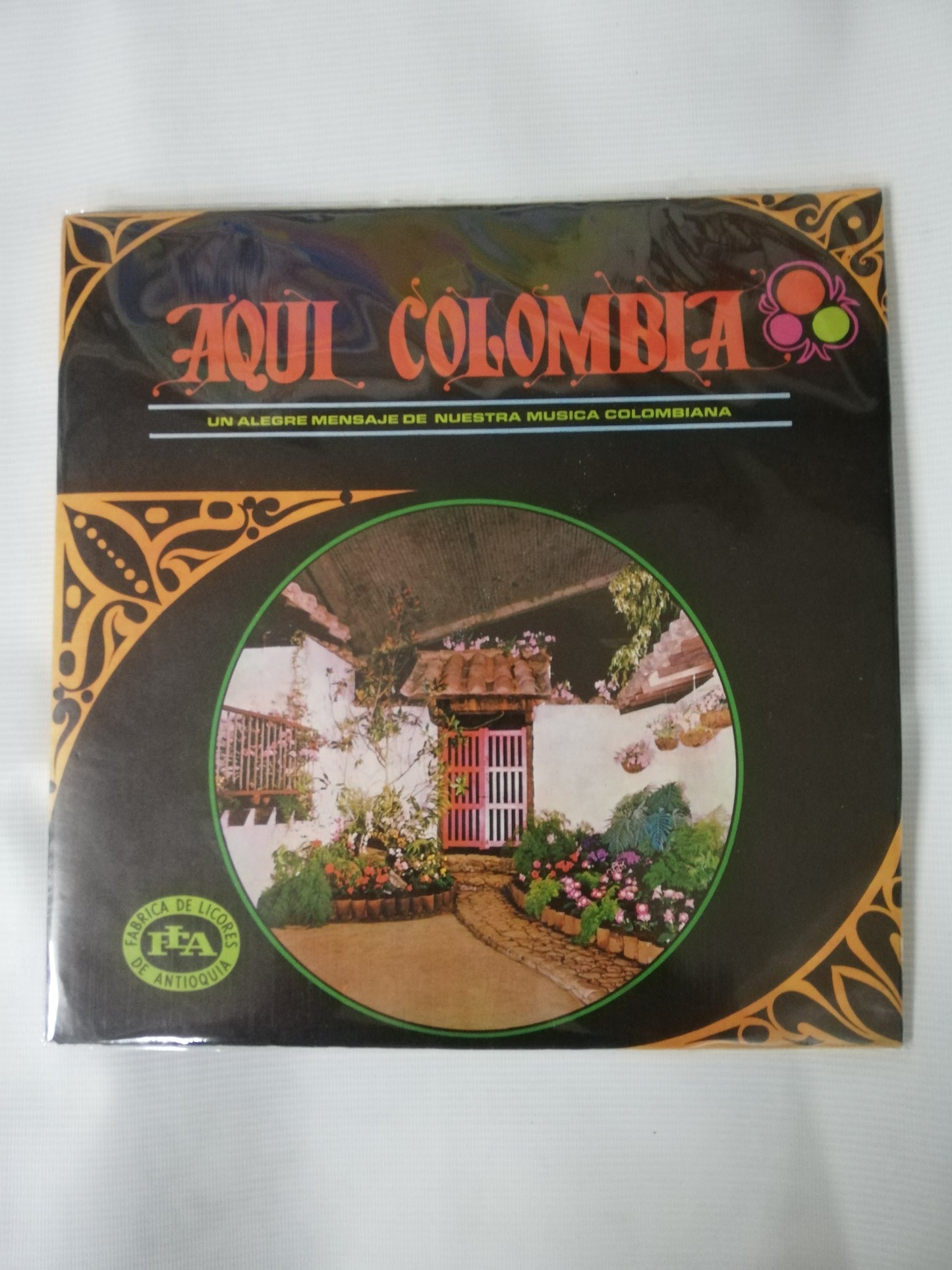 LP AQUÍ COLOMBIA - VARIOS INTÉRPRETES