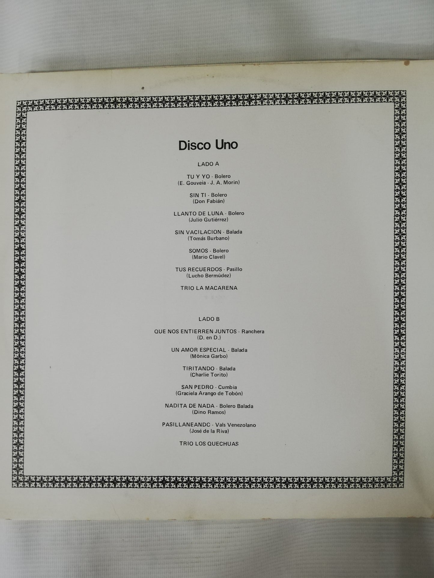 LP LOS TRIOS EN EL AMOR - VARIOS INTÉRPRETES - VINYL X 3