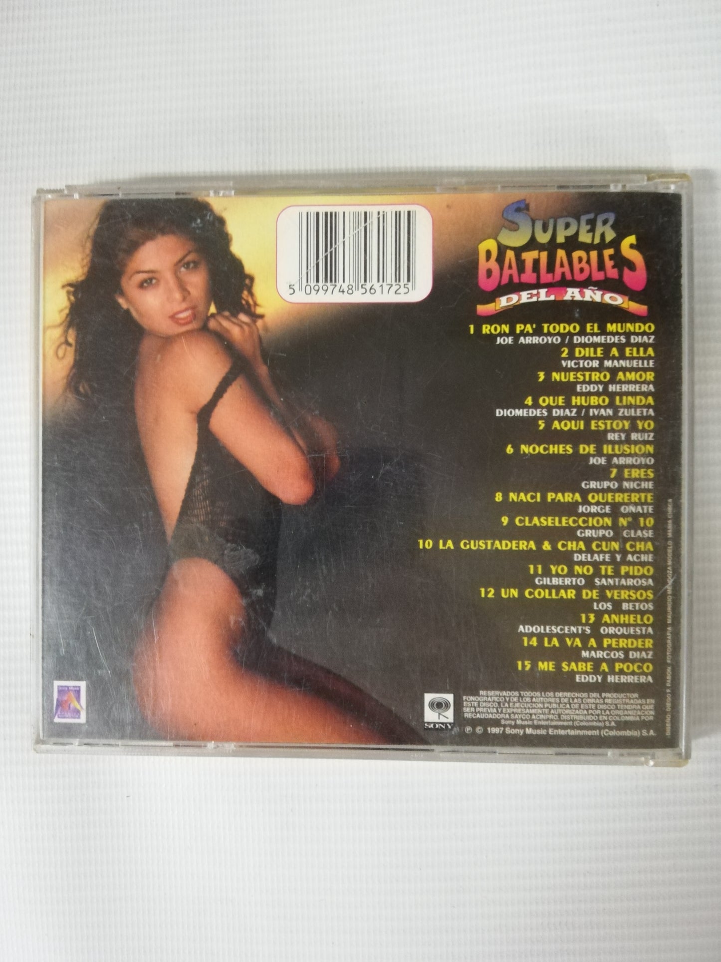 CD SUPER BAILABLES DEL AÑO - VARIOS INTÉRPRETES