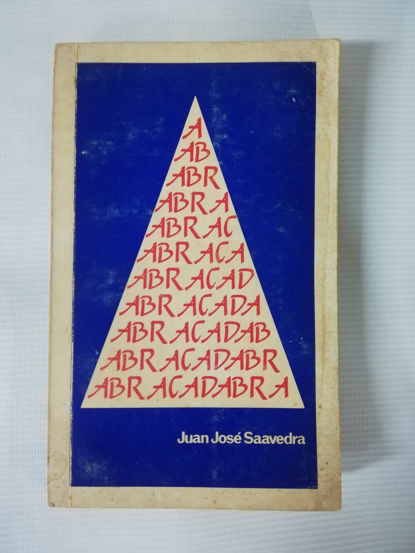 ABRACADABRA II - JUAN JOSÉ SAAVEDRA