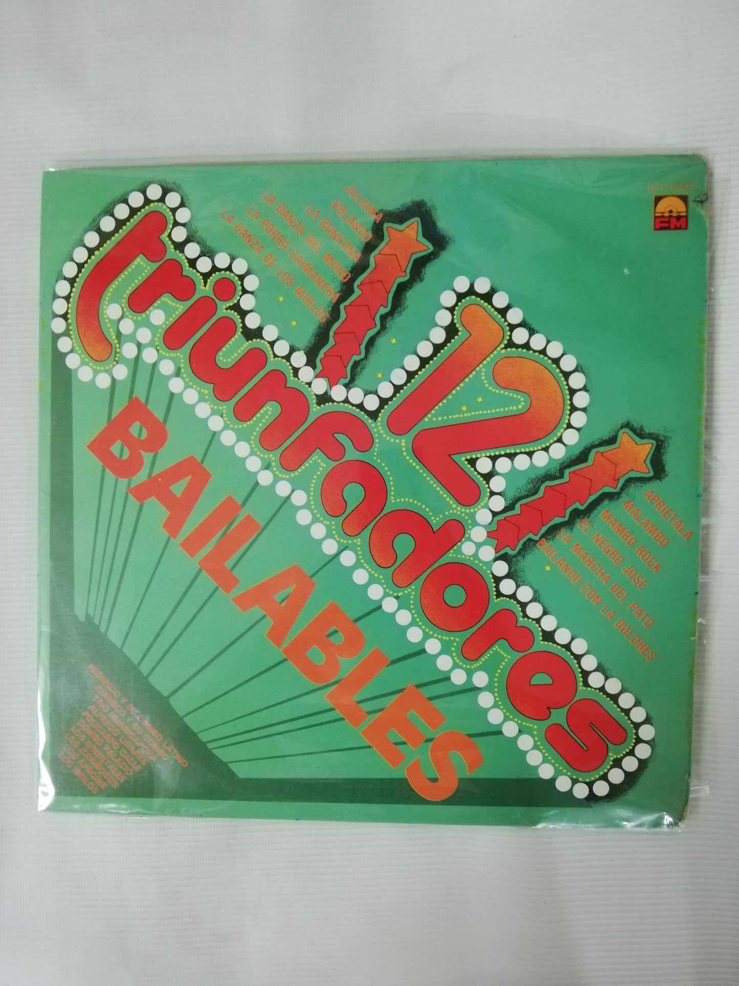 LP 12 TRIUNFADORES BAILABLES - VARIOS INTÉRPRETES