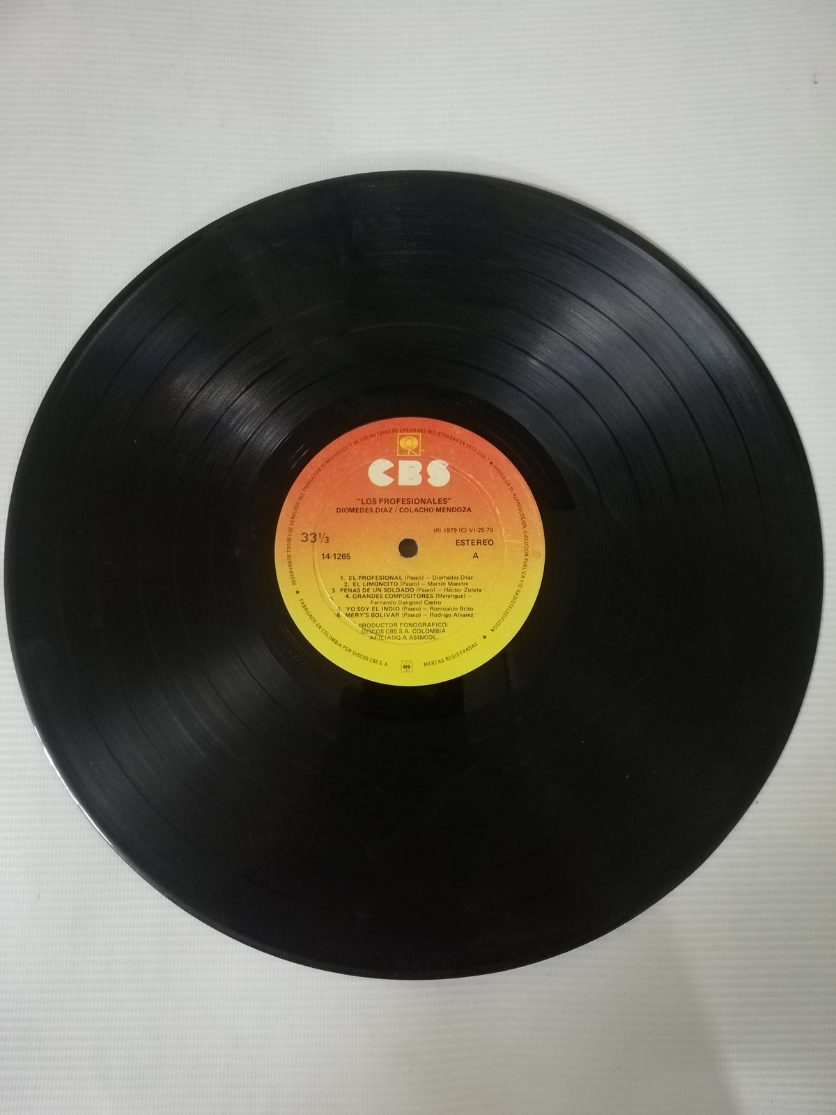 LP DIOMEDES DIAZ & COLACHO MENDOZA - LOS PROFESIONALES